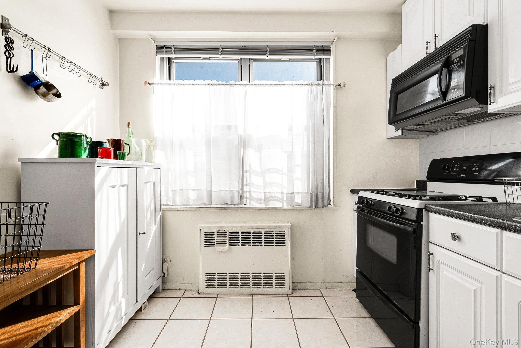 Condo Yellowstone  Queens, NY 11375, MLS-934334-14