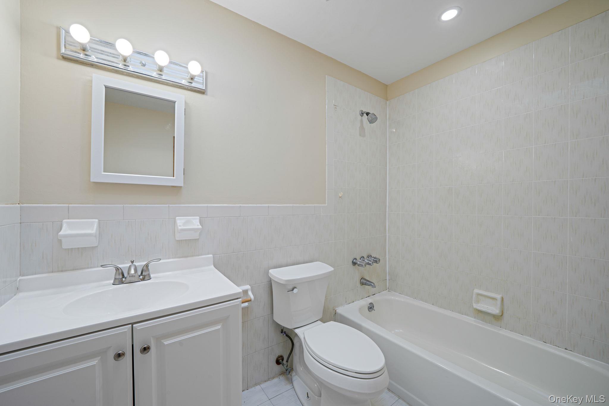 Single Family Bay Place  Suffolk County, NY 11757, MLS-934396-20