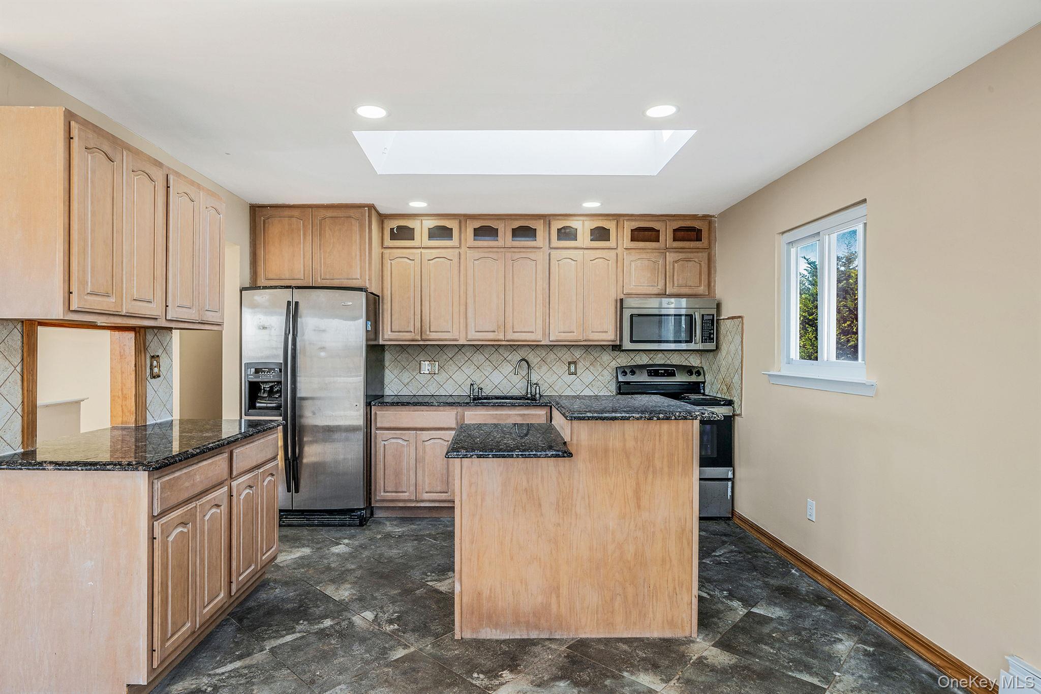 Single Family Bay Place  Suffolk County, NY 11757, MLS-934396-22