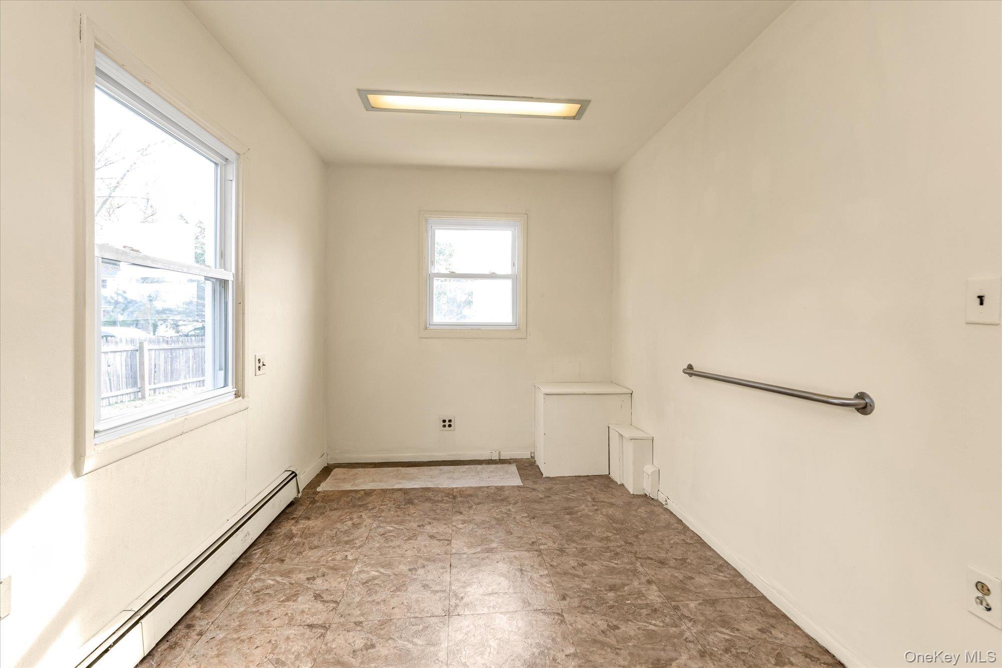 Single Family Ranch Nassau County, NY 11756, MLS-934404-11