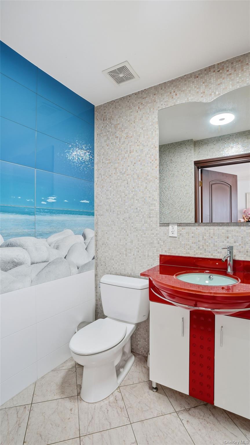 Condo Nostrand  Brooklyn, NY 11235, MLS-934420-33