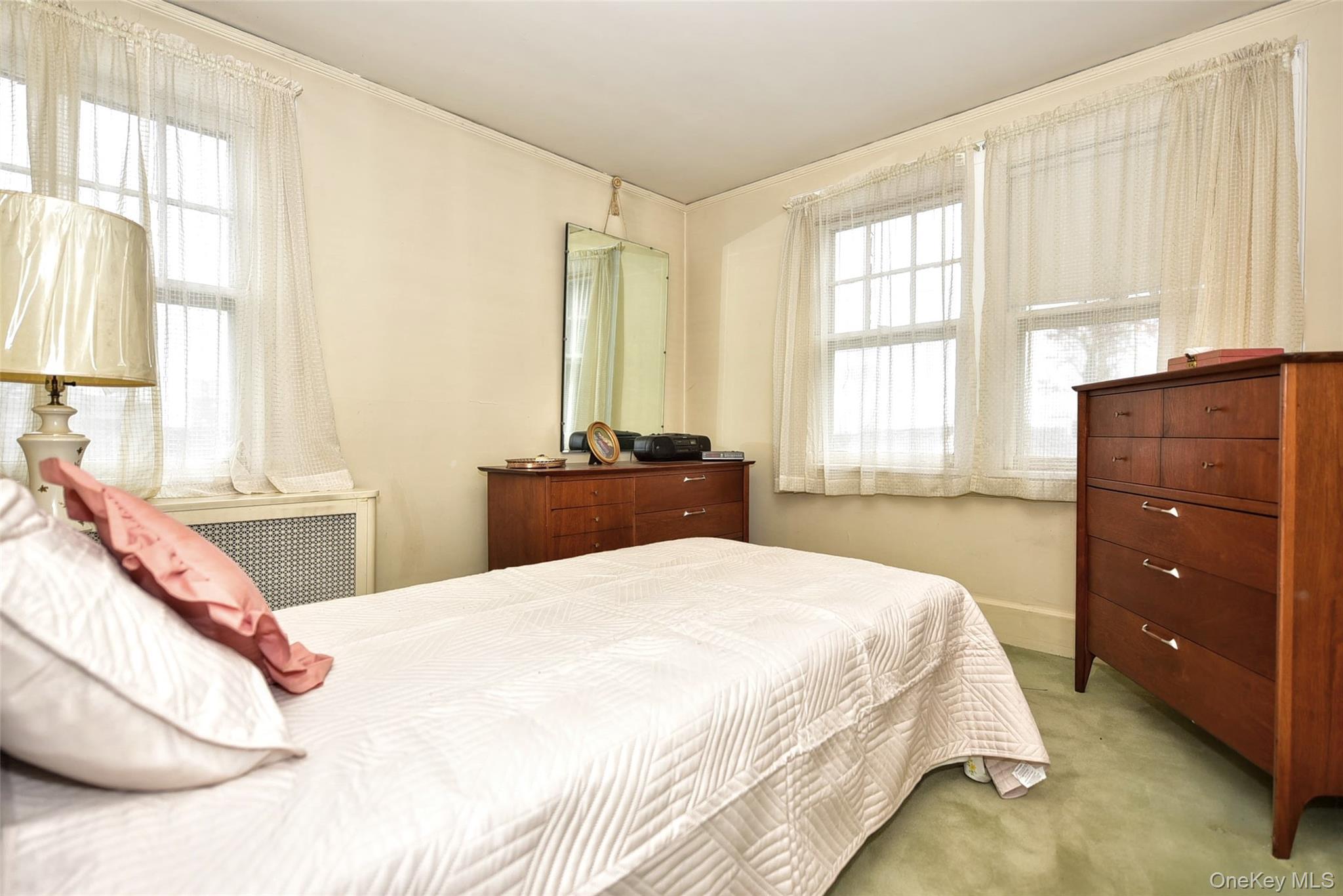 Single Family Battle Westchester County, NY 10606, MLS-934442-22