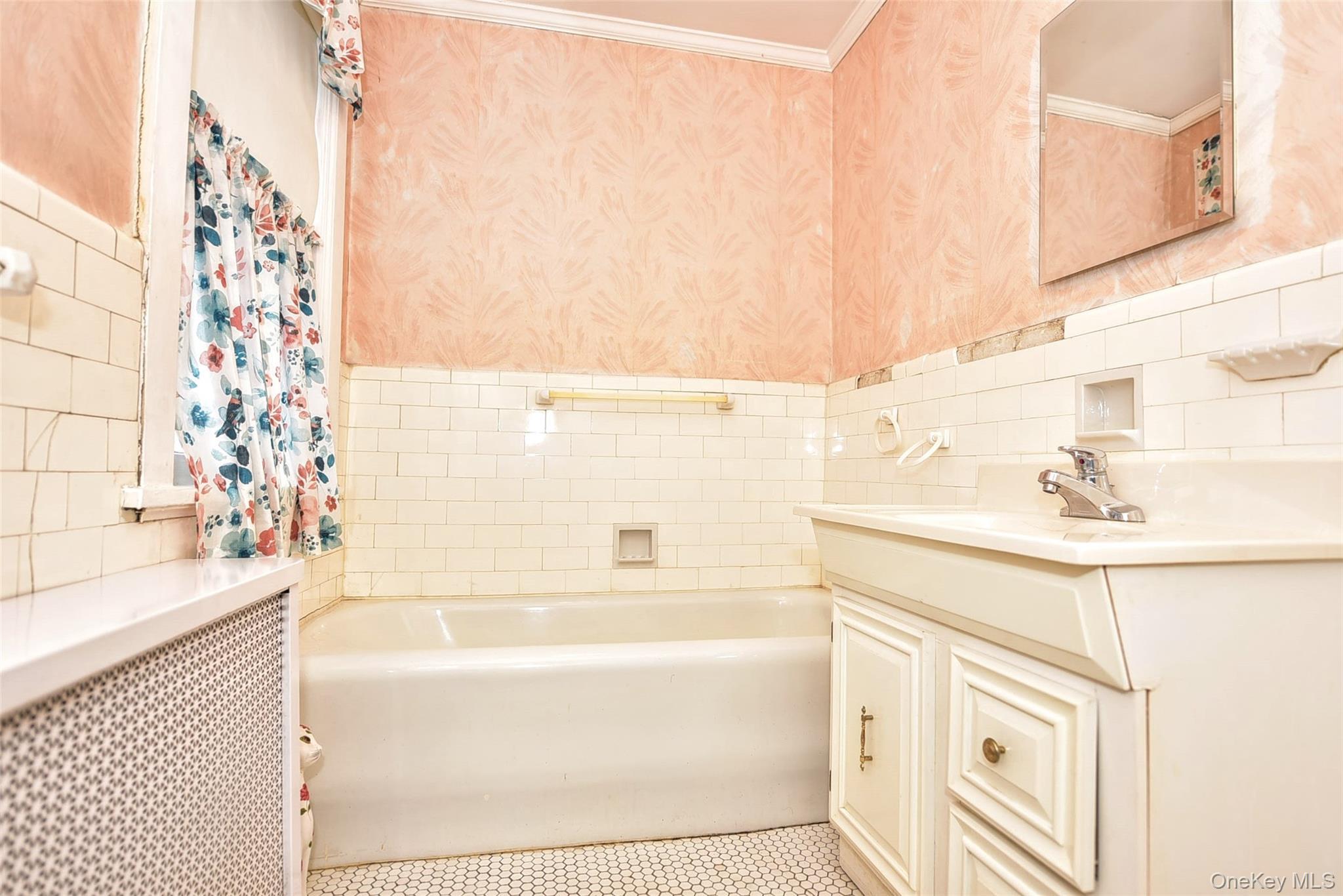 Single Family Battle Westchester County, NY 10606, MLS-934442-24