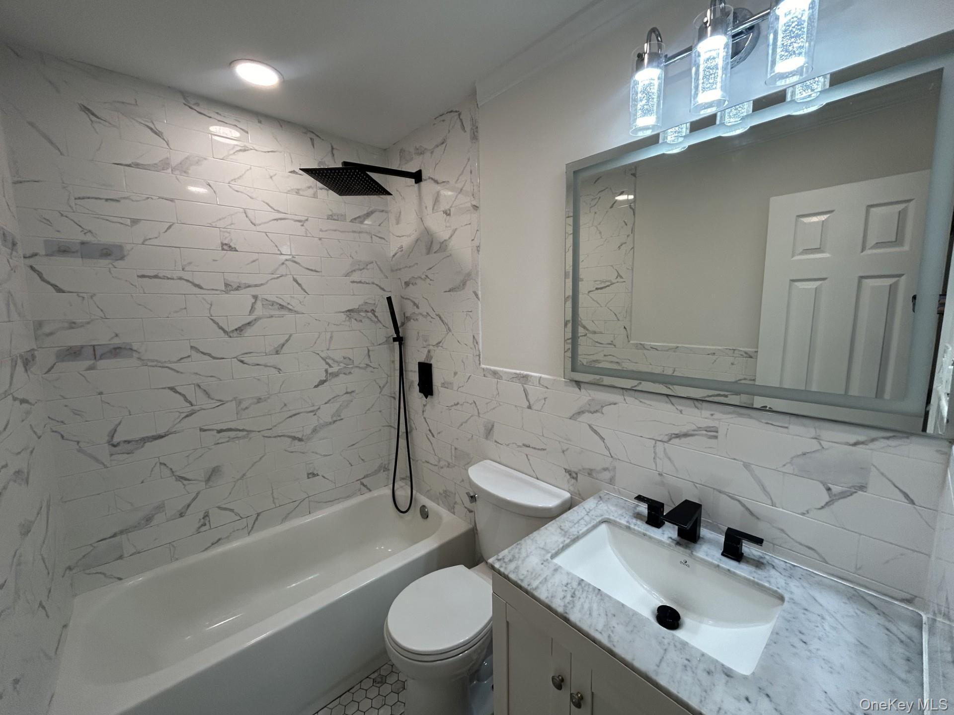 Single Family Heather Suffolk County, NY 11720, MLS-934471-17