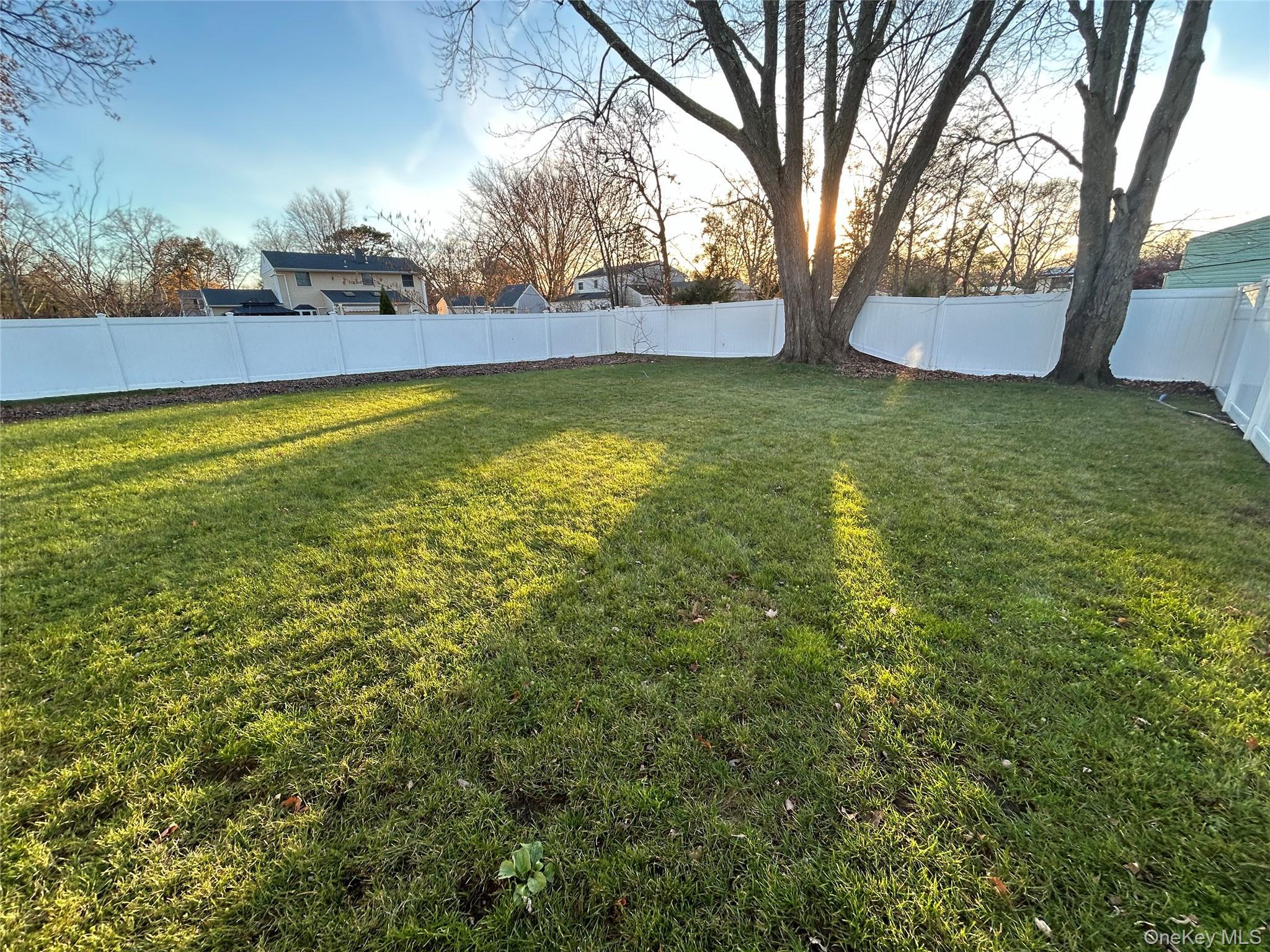 Single Family Heather Suffolk County, NY 11720, MLS-934471-3