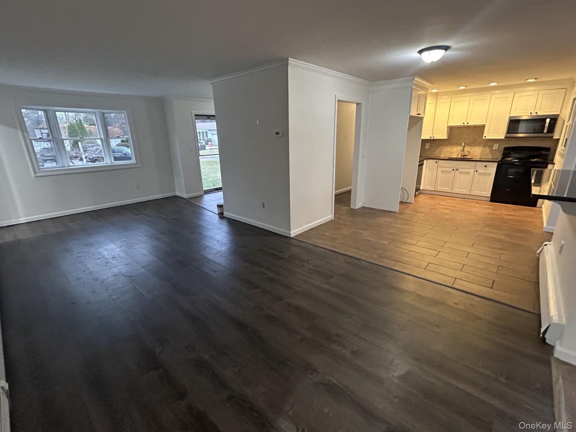 Single Family Heather Suffolk County, NY 11720, MLS-934471-6