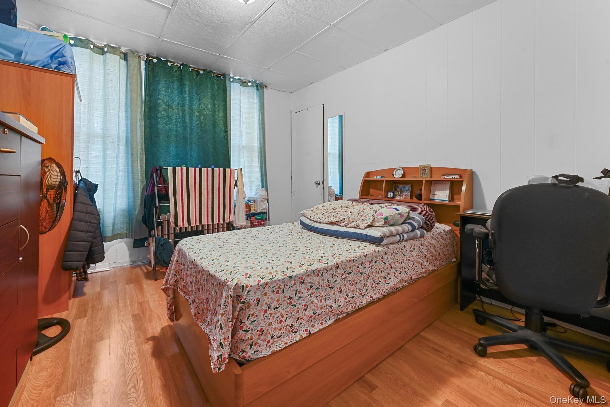 Single Family 76  Queens, NY 11421, MLS-934474-12