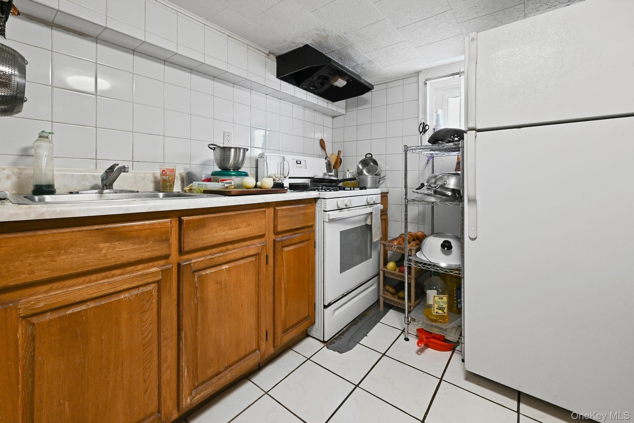 Single Family 76  Queens, NY 11421, MLS-934474-15