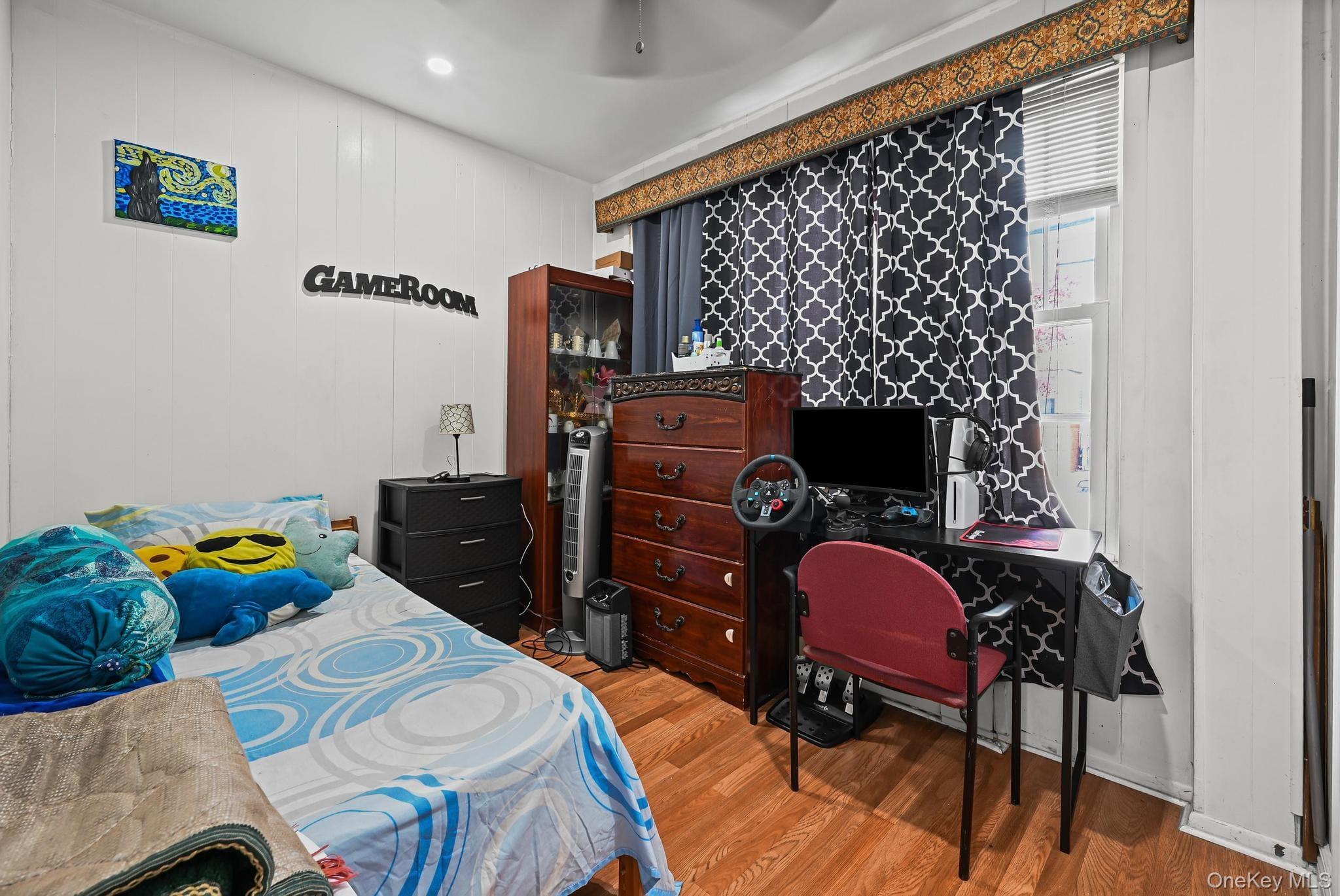 Single Family 76  Queens, NY 11421, MLS-934474-21