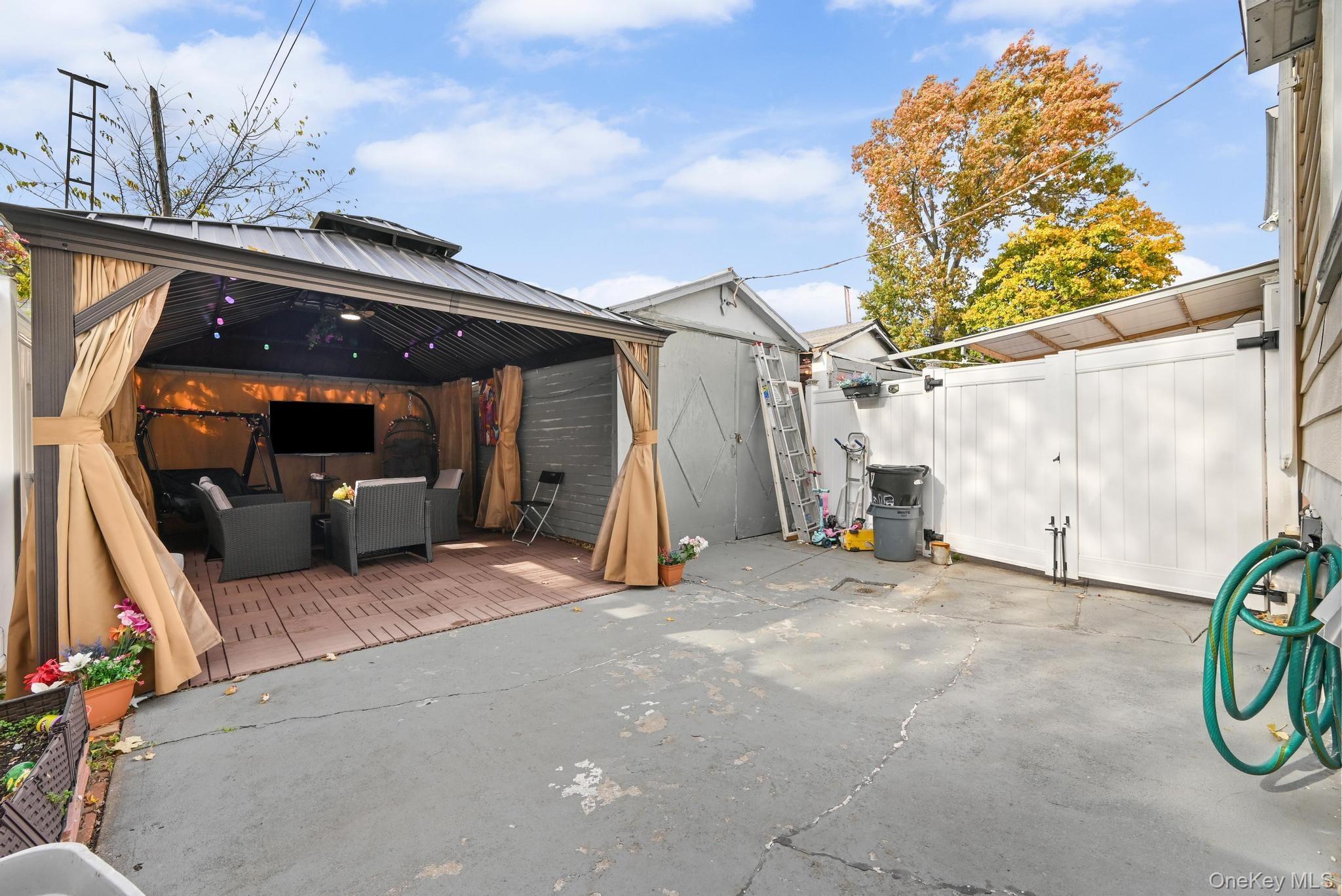 Single Family 76  Queens, NY 11421, MLS-934474-27