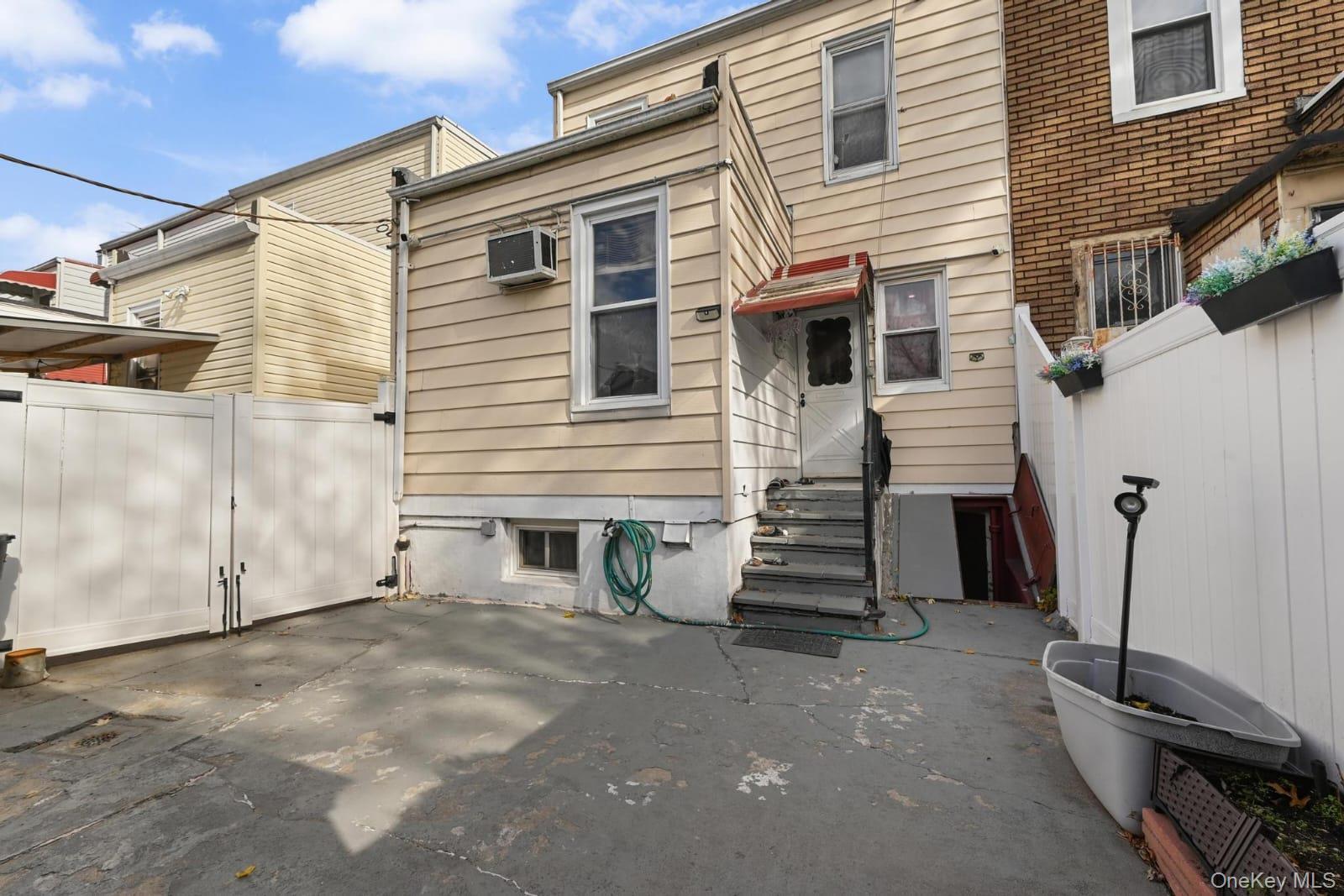 Single Family 76  Queens, NY 11421, MLS-934474-28