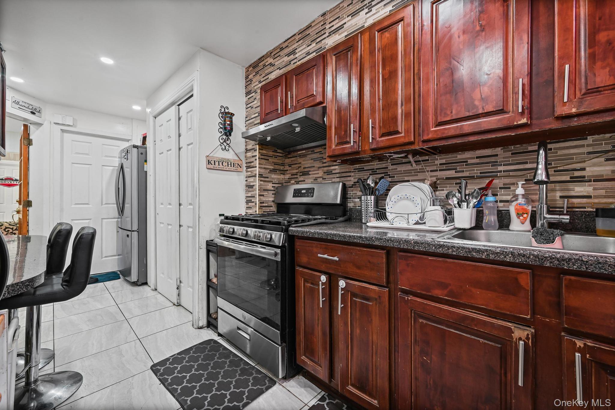 Single Family 76  Queens, NY 11421, MLS-934474-4