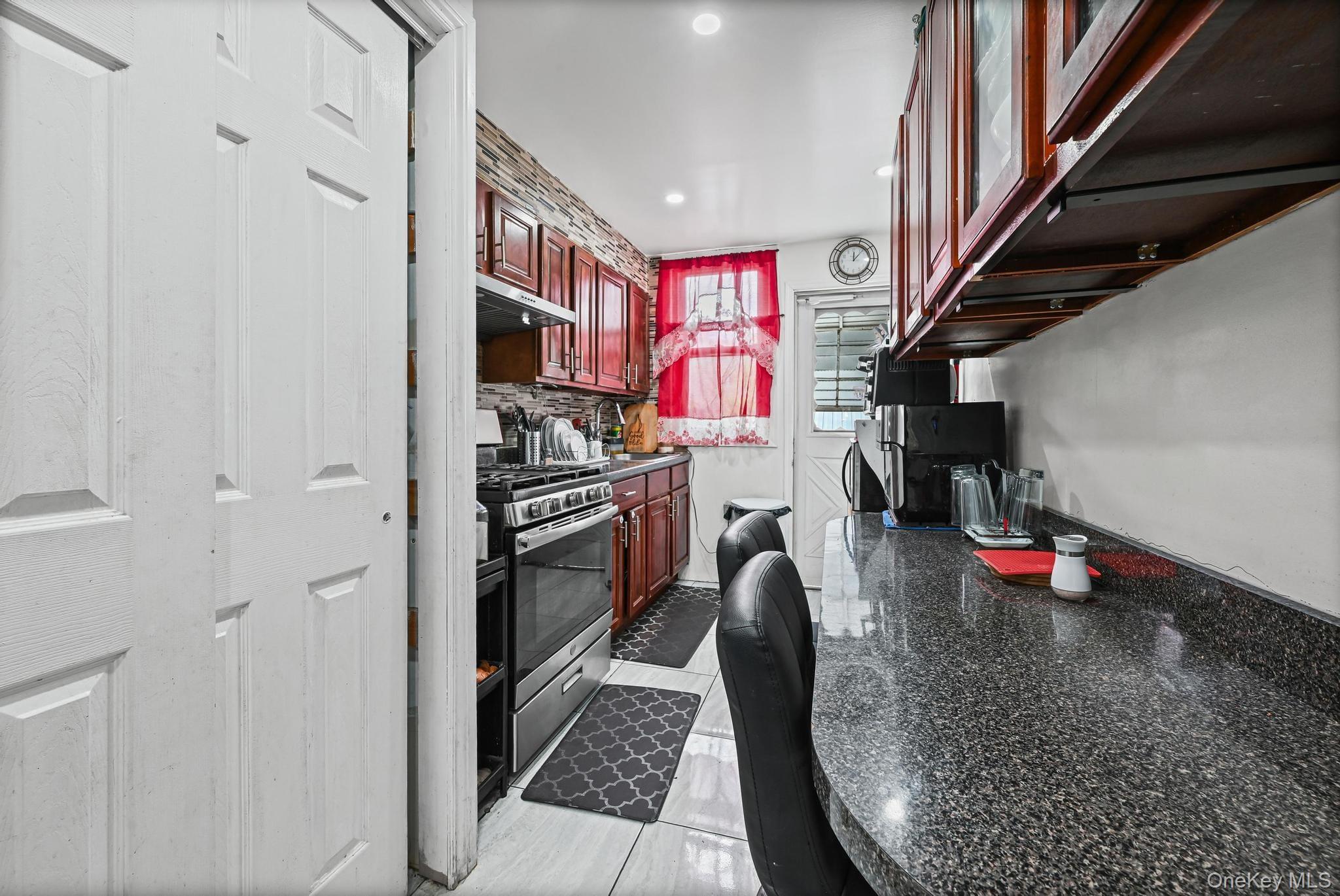 Single Family 76  Queens, NY 11421, MLS-934474-6