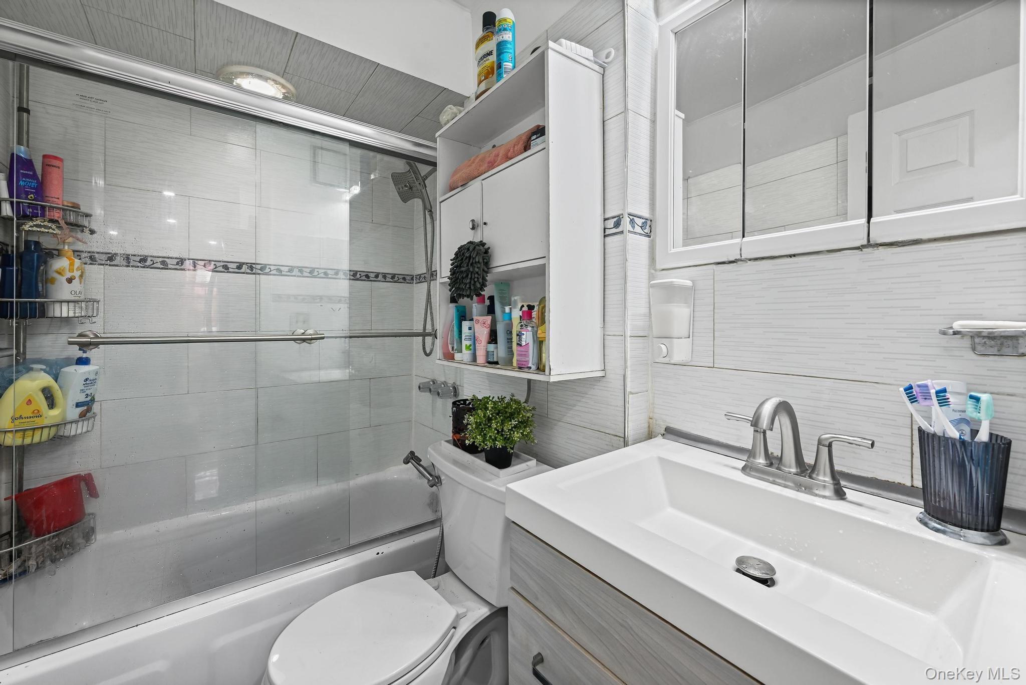 Single Family 76  Queens, NY 11421, MLS-934474-8