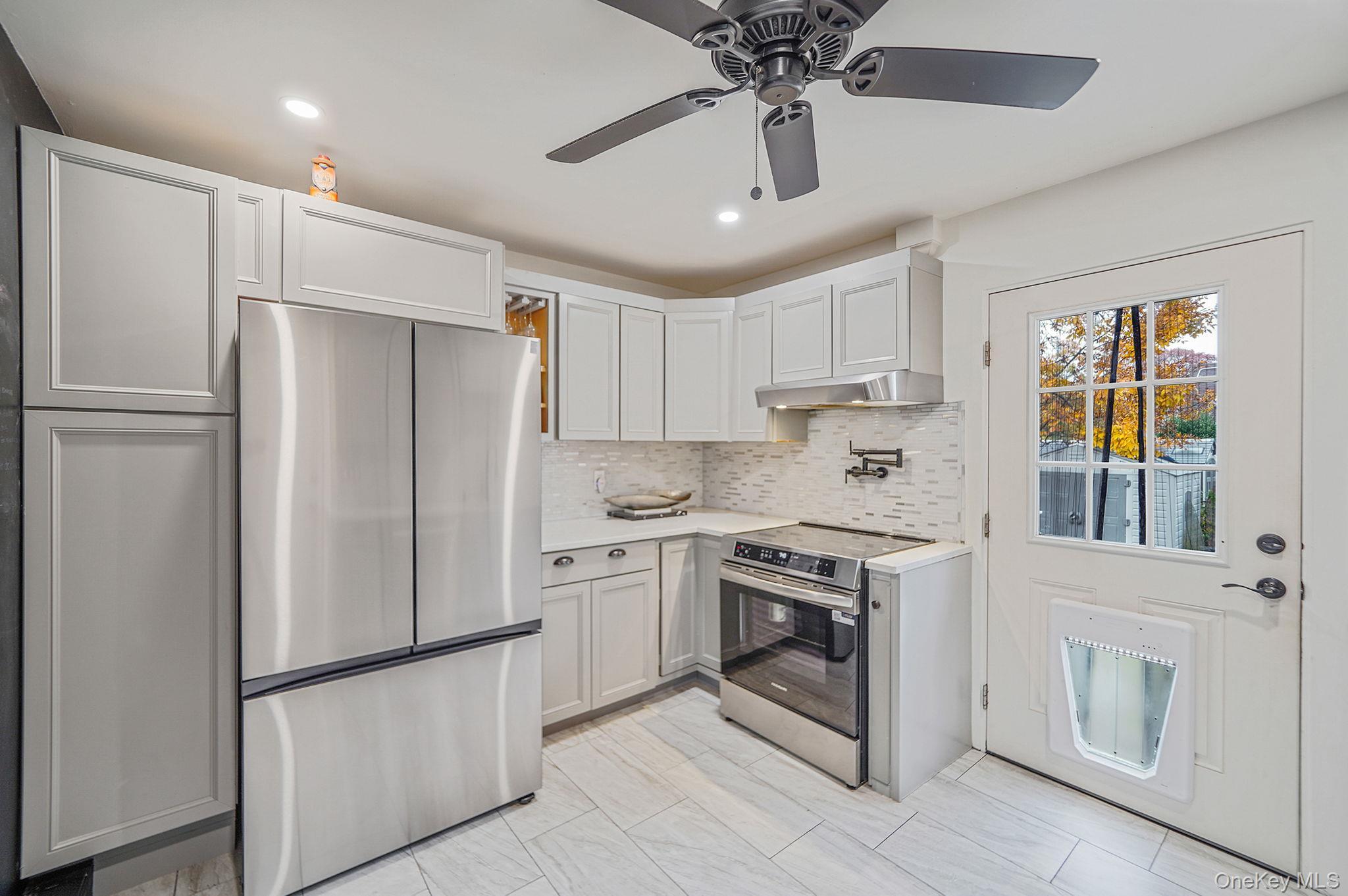 Single Family Jefferson  Suffolk County, NY 11951, MLS-934477-10