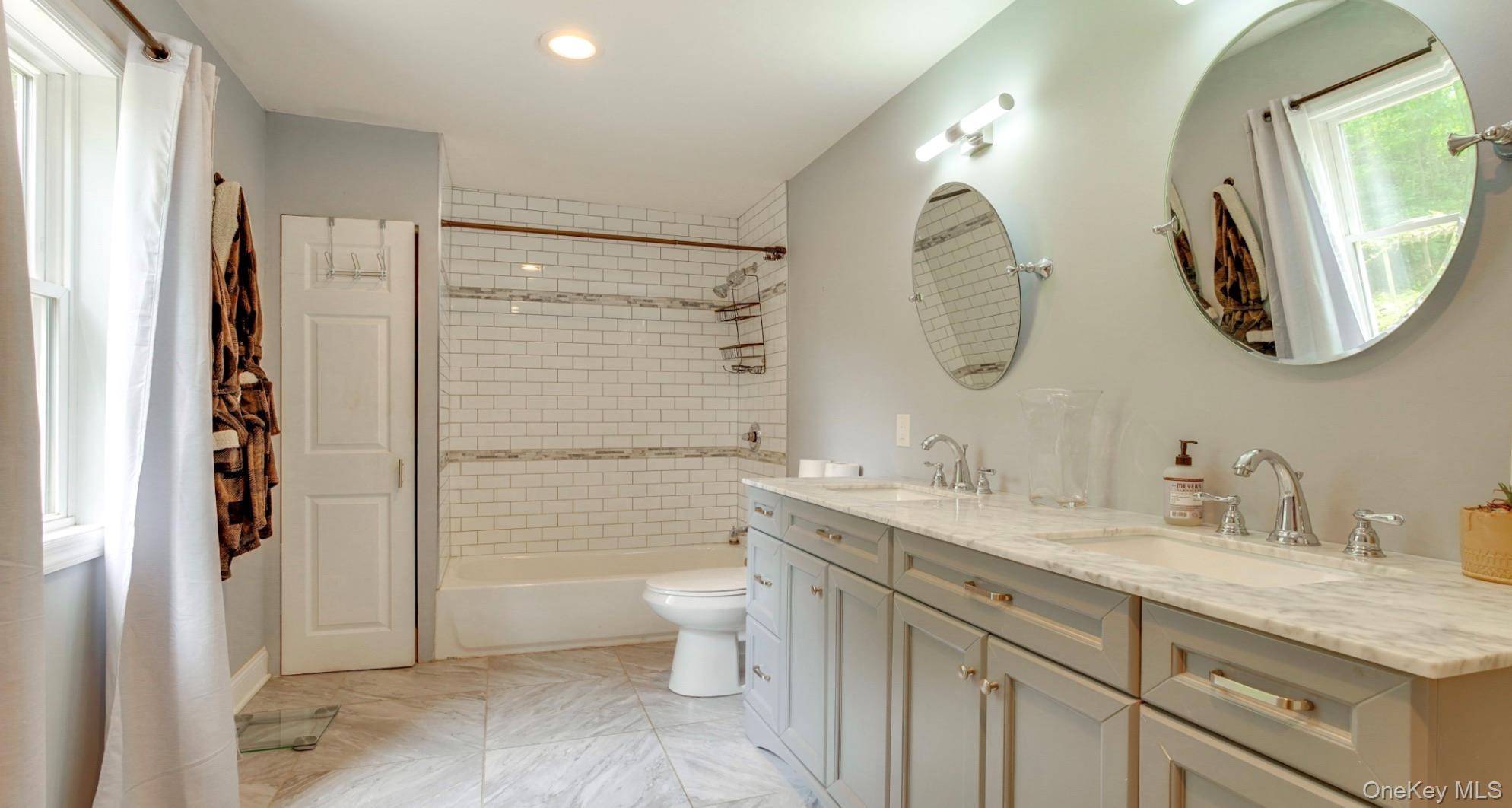 Single Family Warren  Putnam County, NY 12563, MLS-934500-12