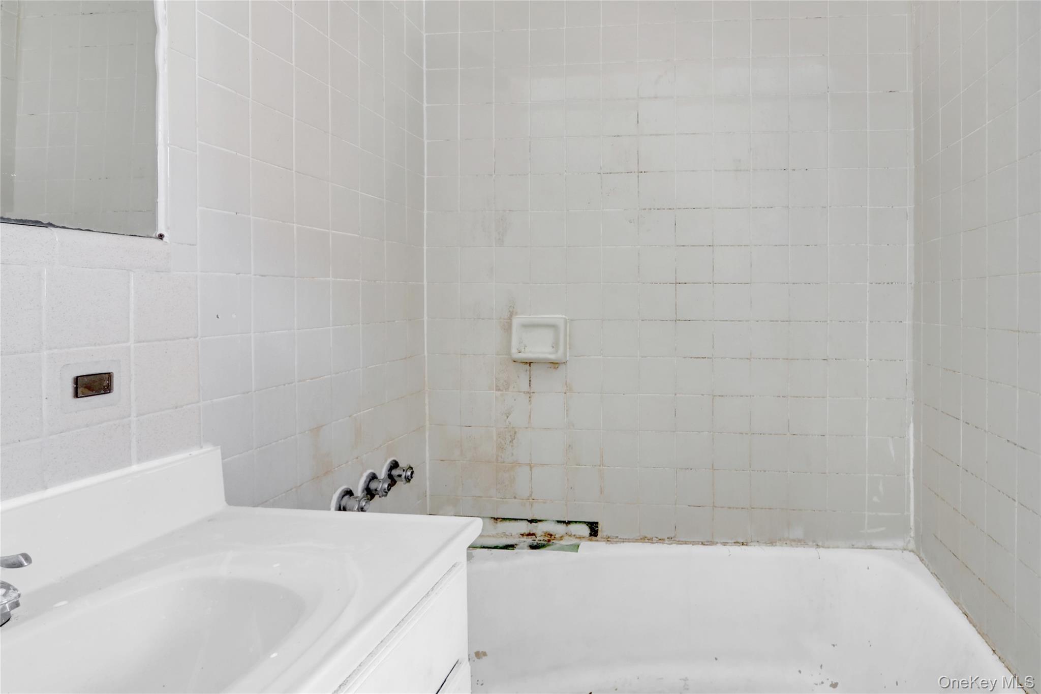 Single Family Collier  Queens, NY 11691, MLS-934529-15