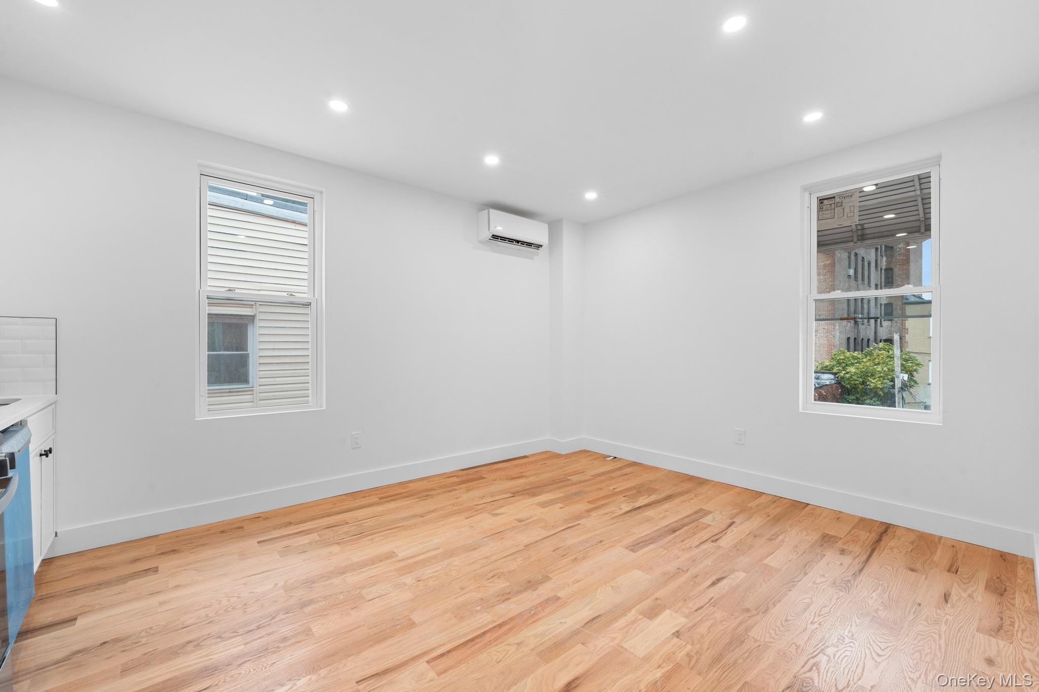 Single Family 227th Bronx, NY 10466, MLS-934547-12