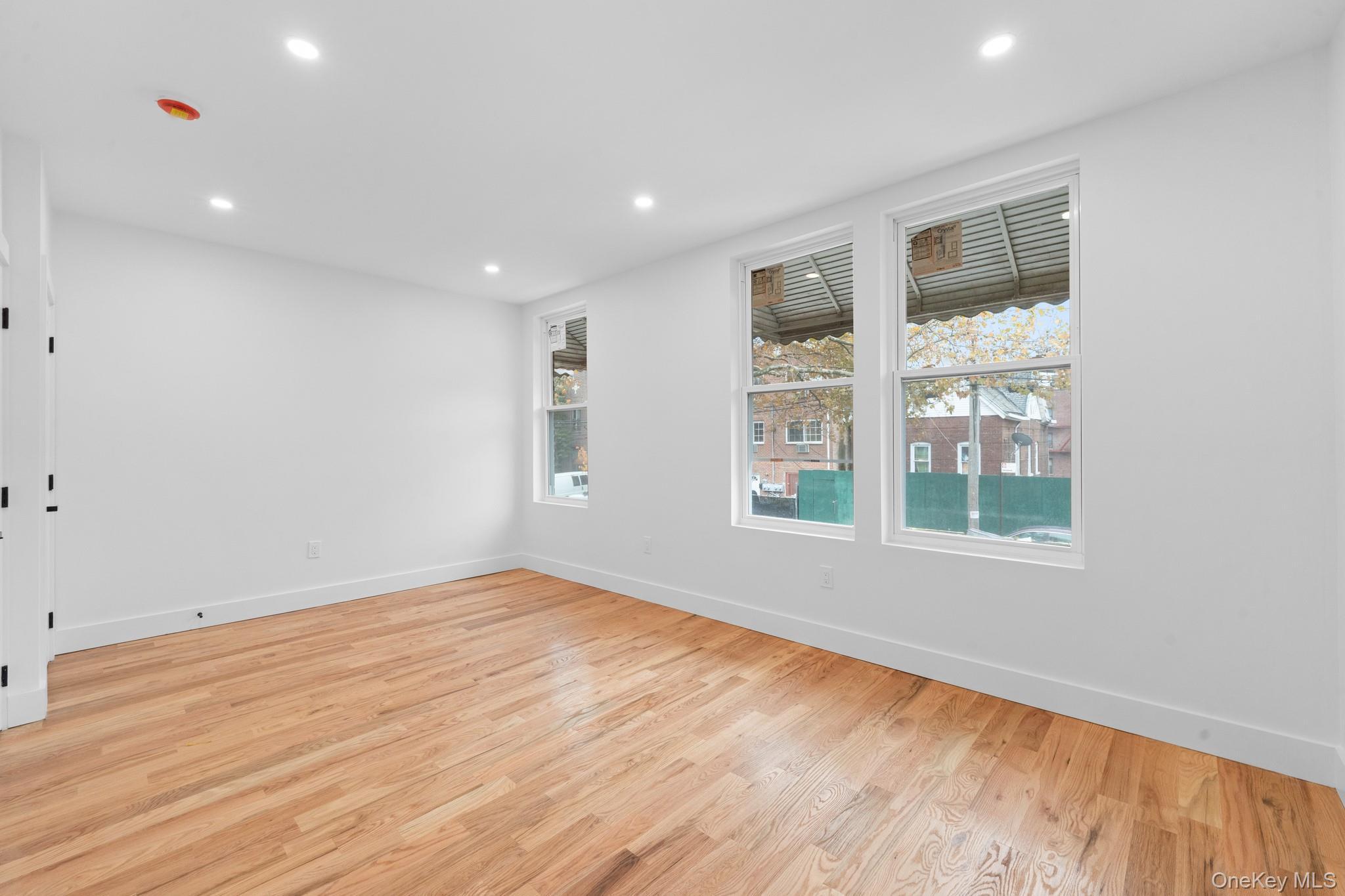 Single Family 227th Bronx, NY 10466, MLS-934547-14