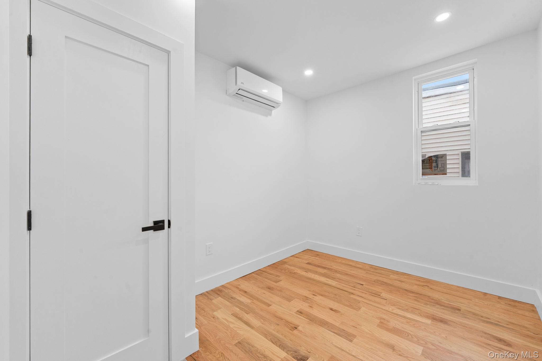 Single Family 227th Bronx, NY 10466, MLS-934547-17