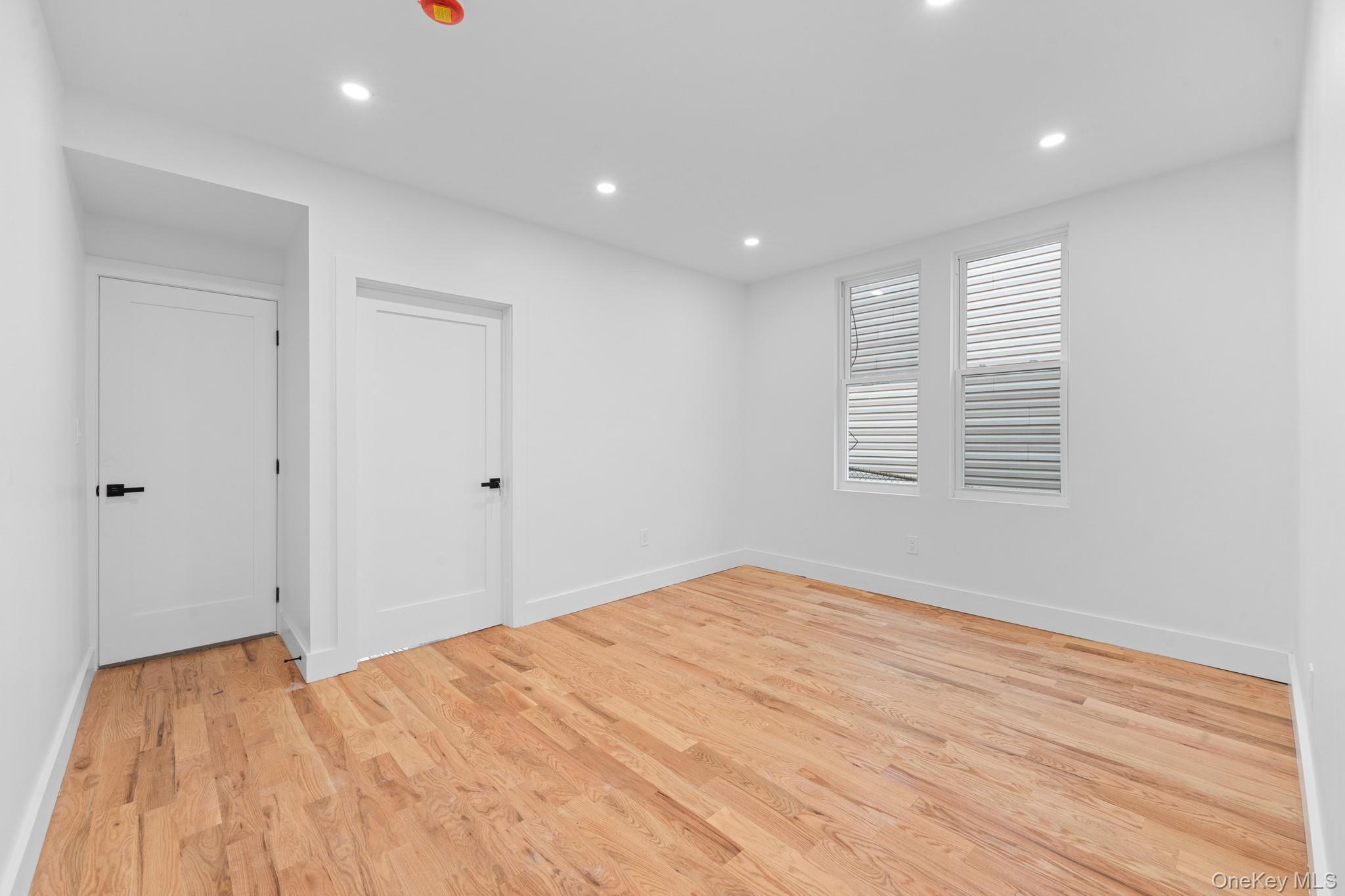 Single Family 227th Bronx, NY 10466, MLS-934547-4