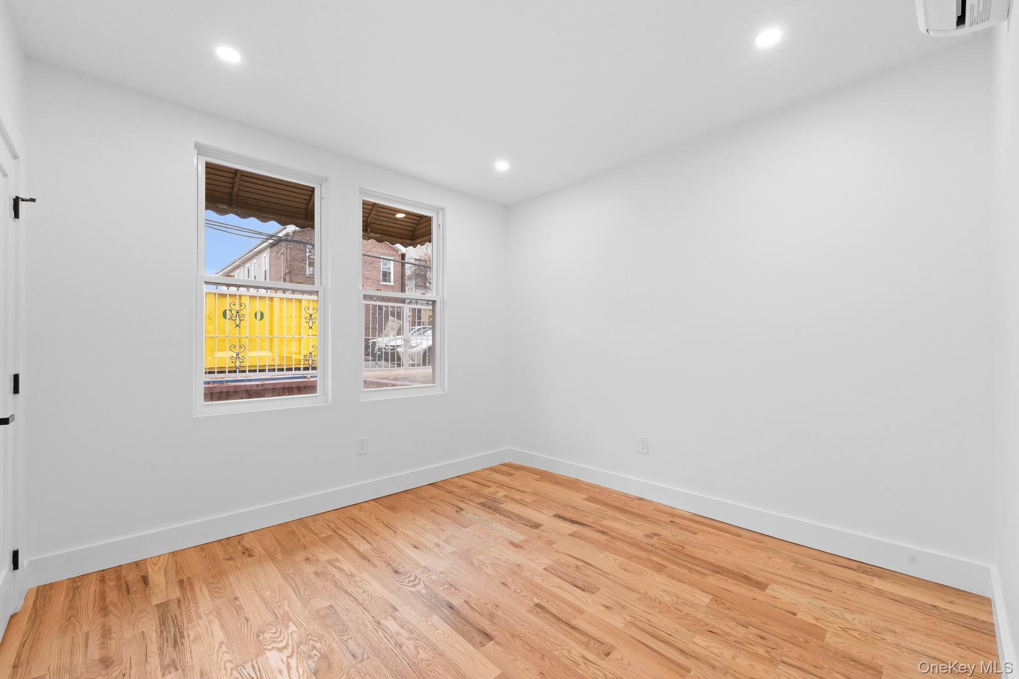 Single Family 227th Bronx, NY 10466, MLS-934547-9