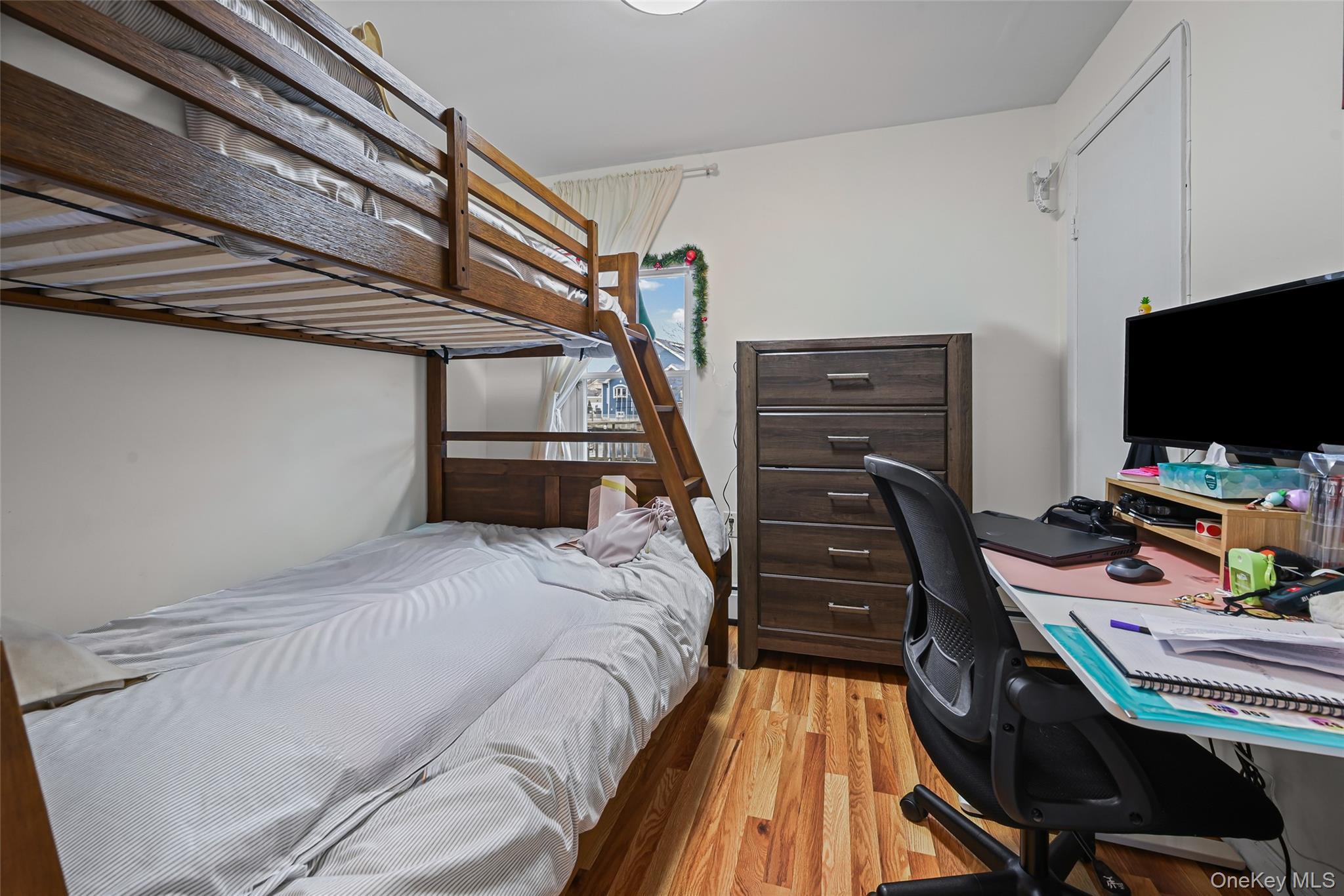 Single Family Chestnut Nassau County, NY 11096, MLS-934552-16