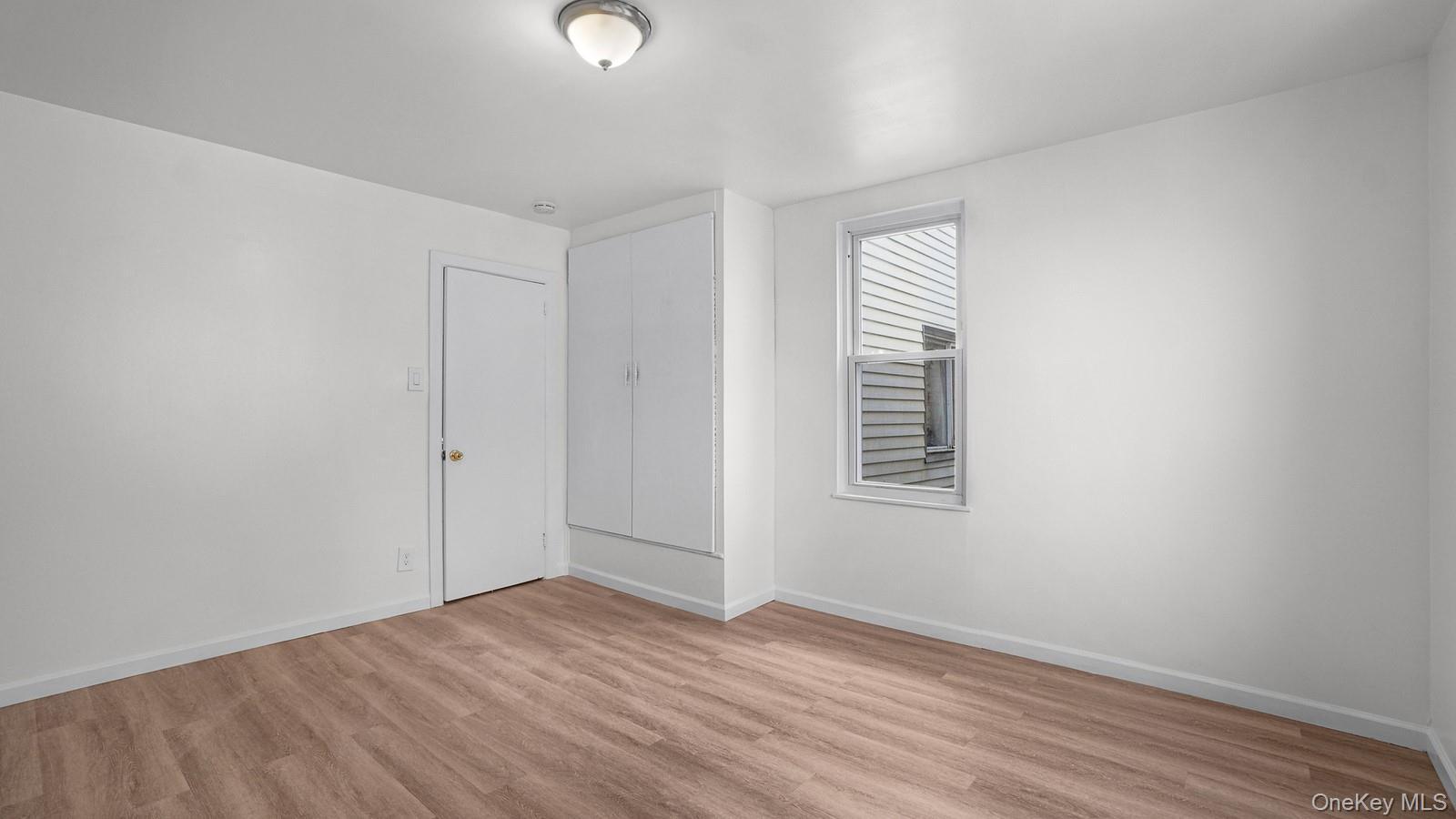 Single Family Rhinelander  Bronx, NY 10462, MLS-934553-12