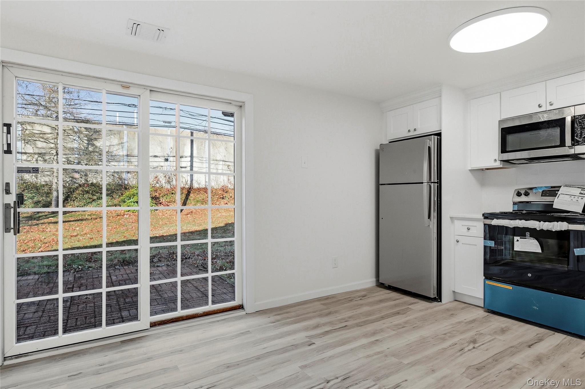 Single Family Sunflower Suffolk County, NY 11749, MLS-934577-10