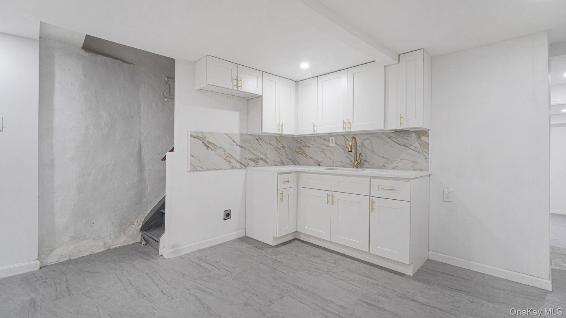 Single Family Sylvan  Bronx, NY 10471, MLS-934609-18