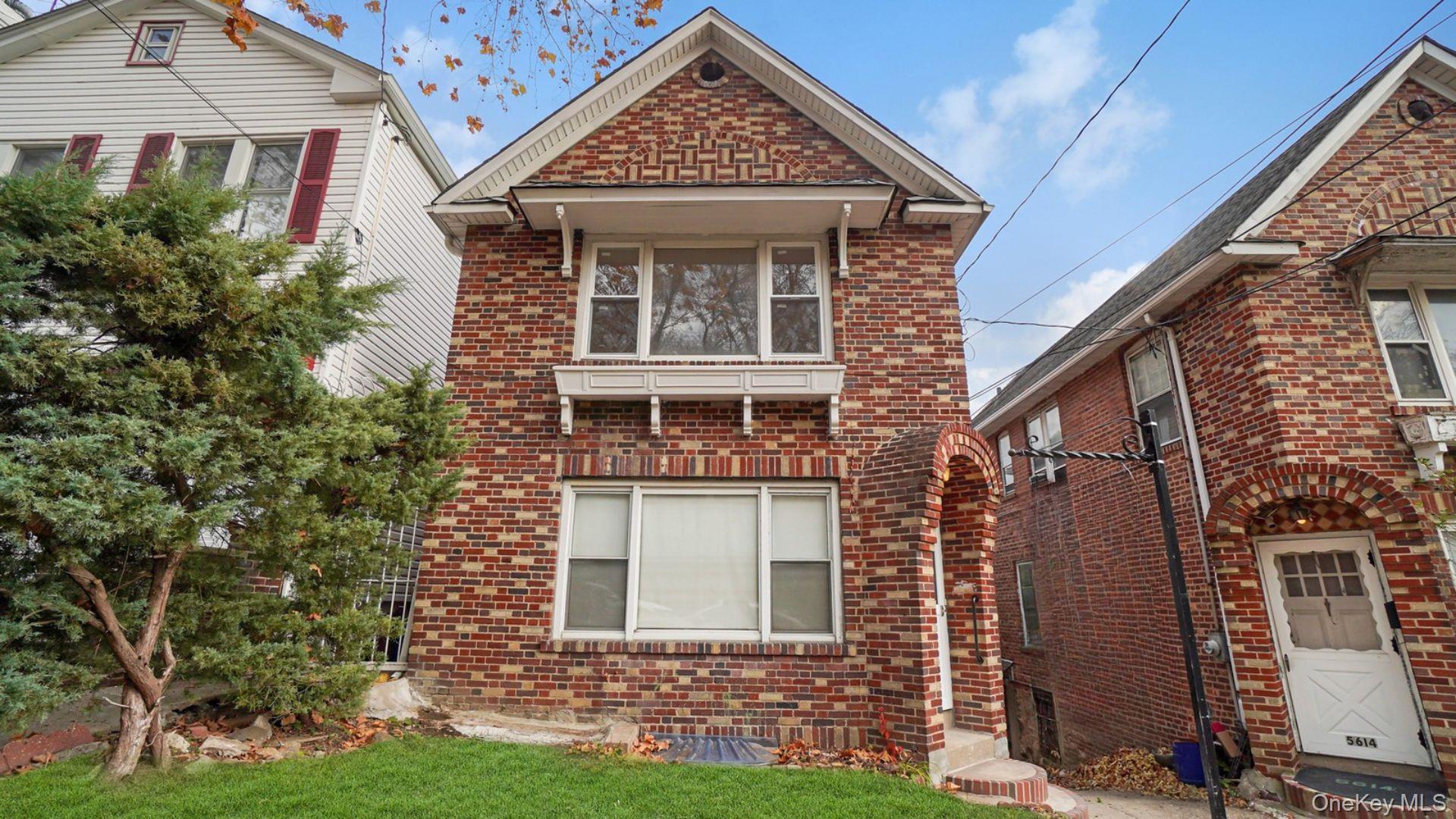 Single Family Sylvan  Bronx, NY 10471, MLS-934609-23