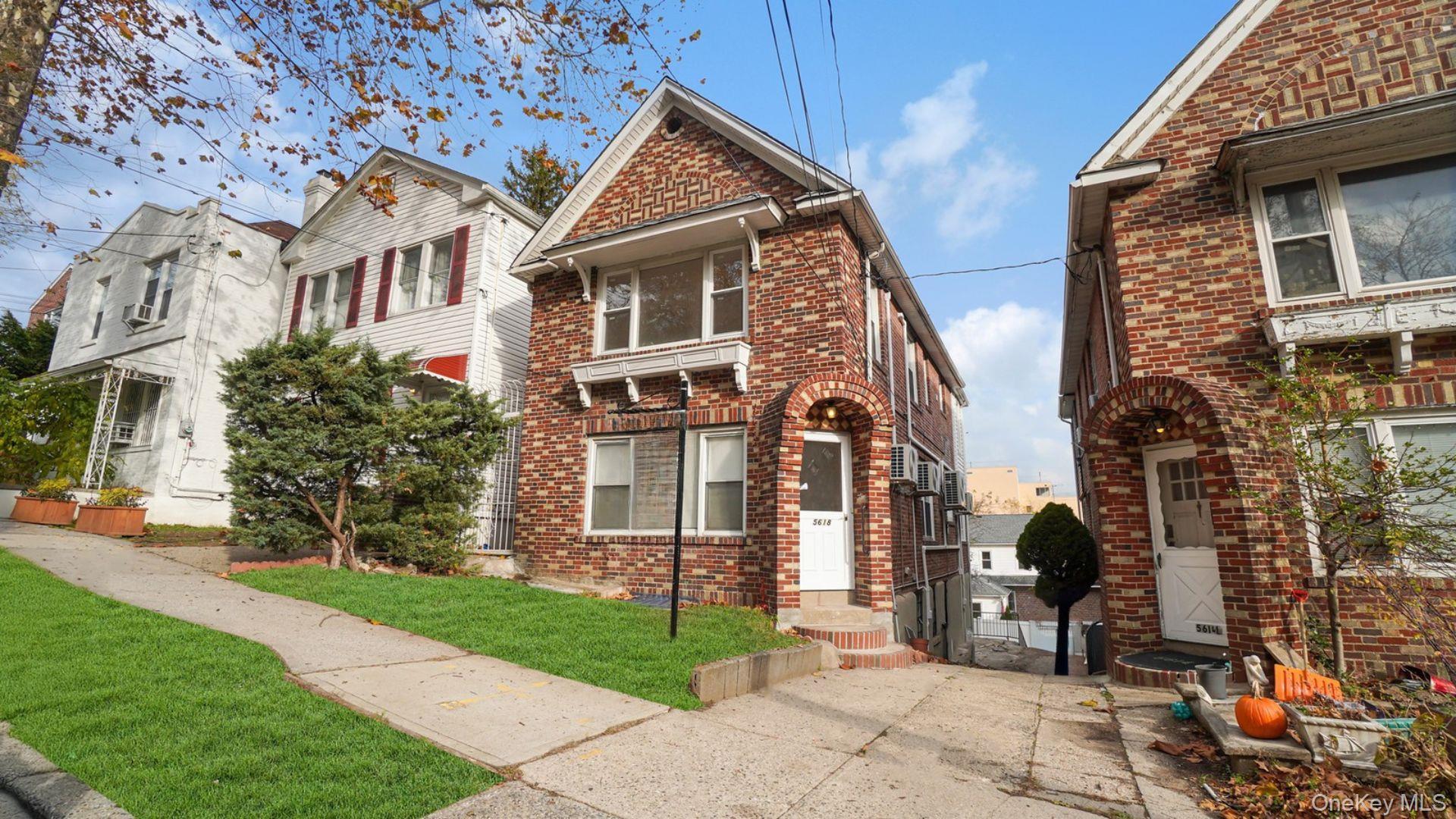 Single Family Sylvan  Bronx, NY 10471, MLS-934609-24