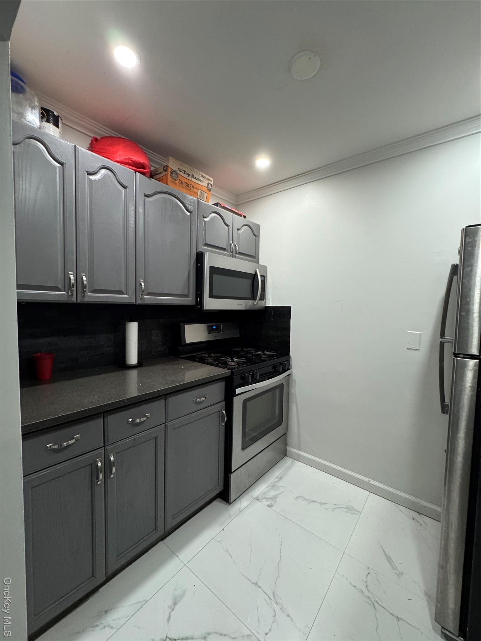 Single Family Harper Bronx, NY 10466, MLS-934633-22