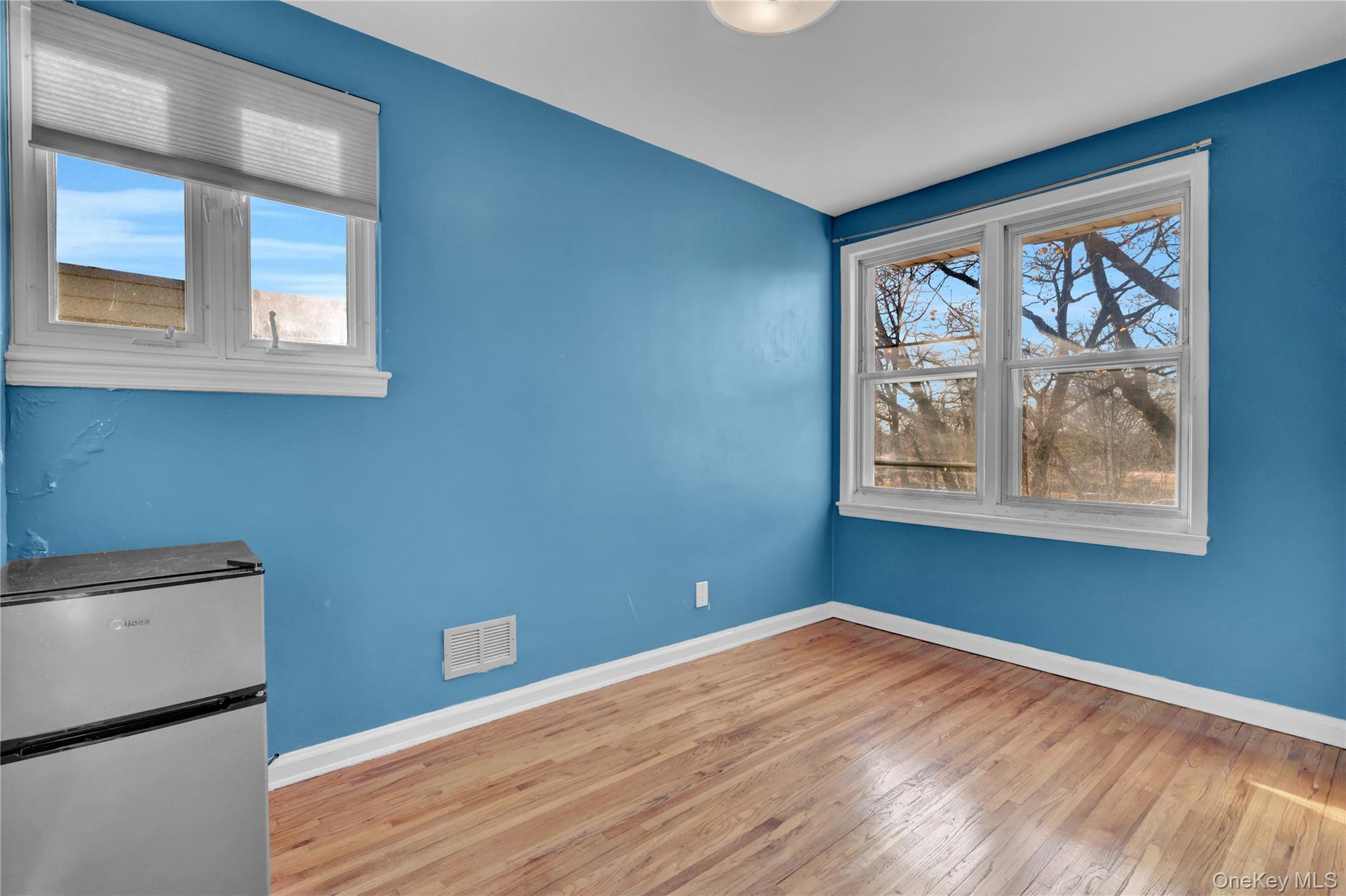 Single Family Commonwealth  Queens, NY 11426, MLS-934651-12