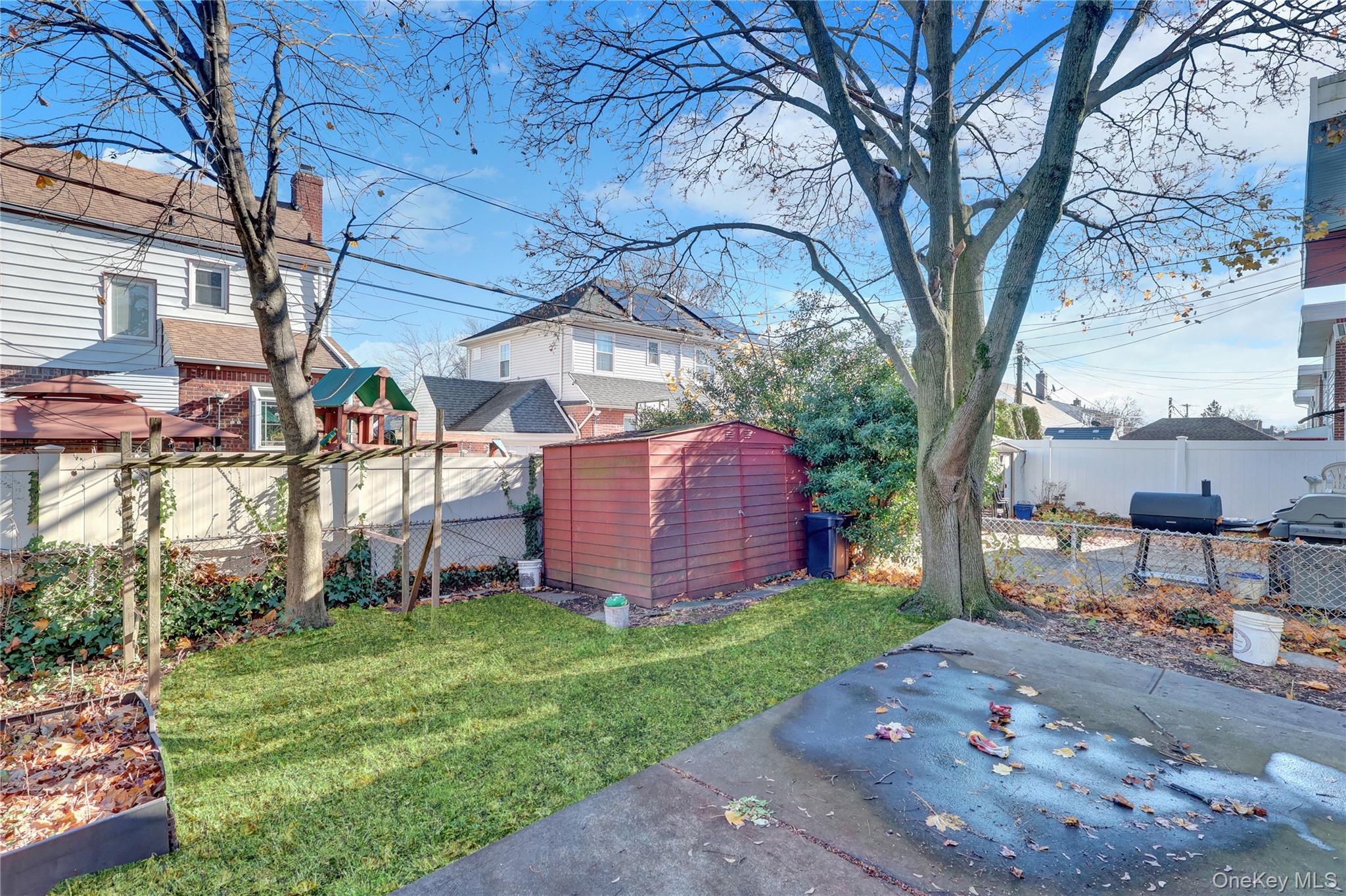 Single Family Commonwealth  Queens, NY 11426, MLS-934651-15