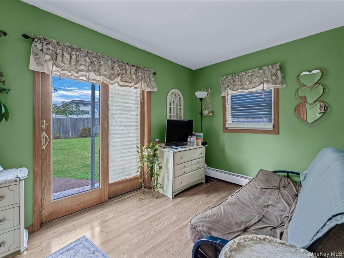 Single Family Jerusalem Nassau County, NY 11756, MLS-934652-10