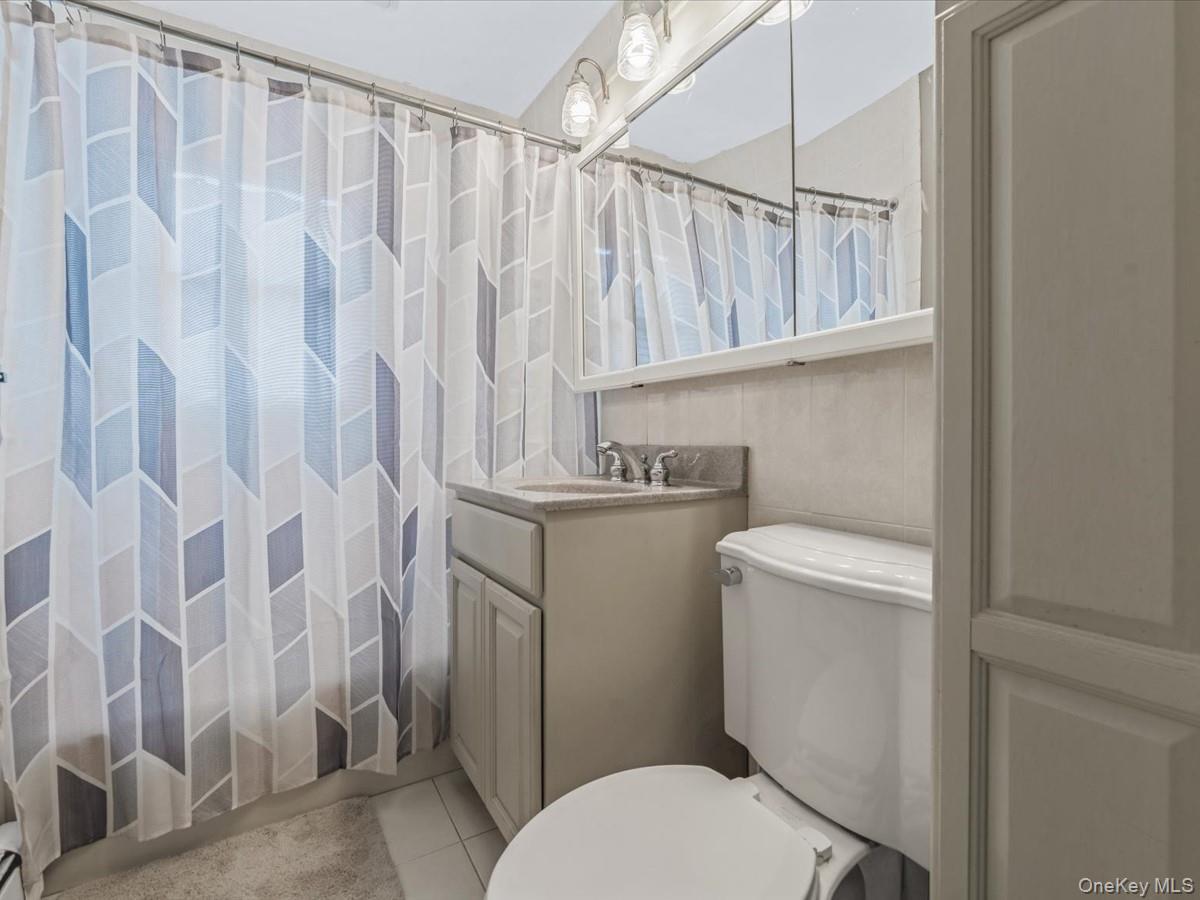 Single Family Jerusalem Nassau County, NY 11756, MLS-934652-11