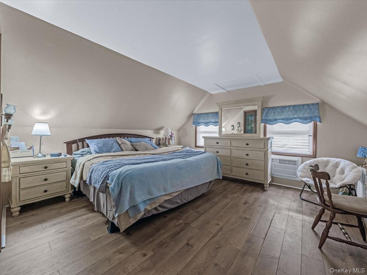 Single Family Jerusalem Nassau County, NY 11756, MLS-934652-12