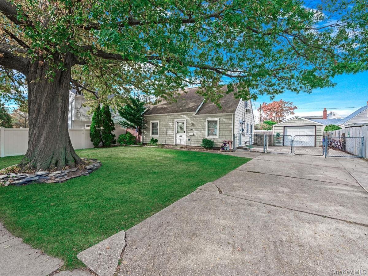 Single Family Jerusalem Nassau County, NY 11756, MLS-934652-2