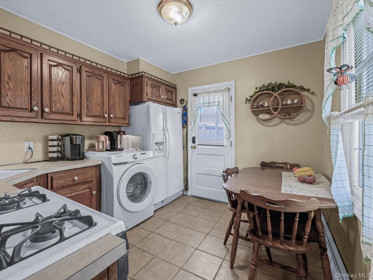 Single Family Jerusalem Nassau County, NY 11756, MLS-934652-8