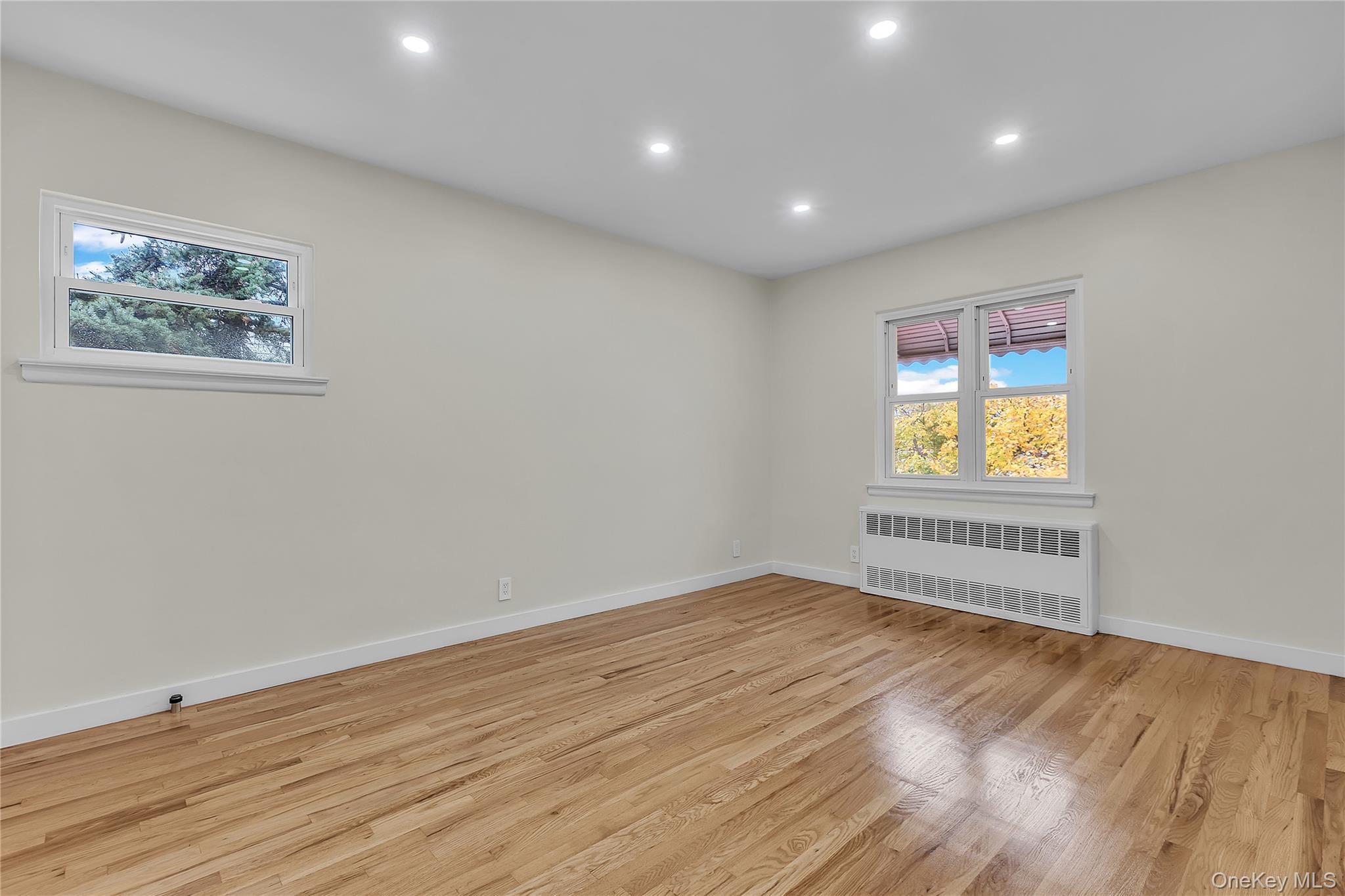 Single Family Tenbroeck Bronx, NY 10469, MLS-934728-10