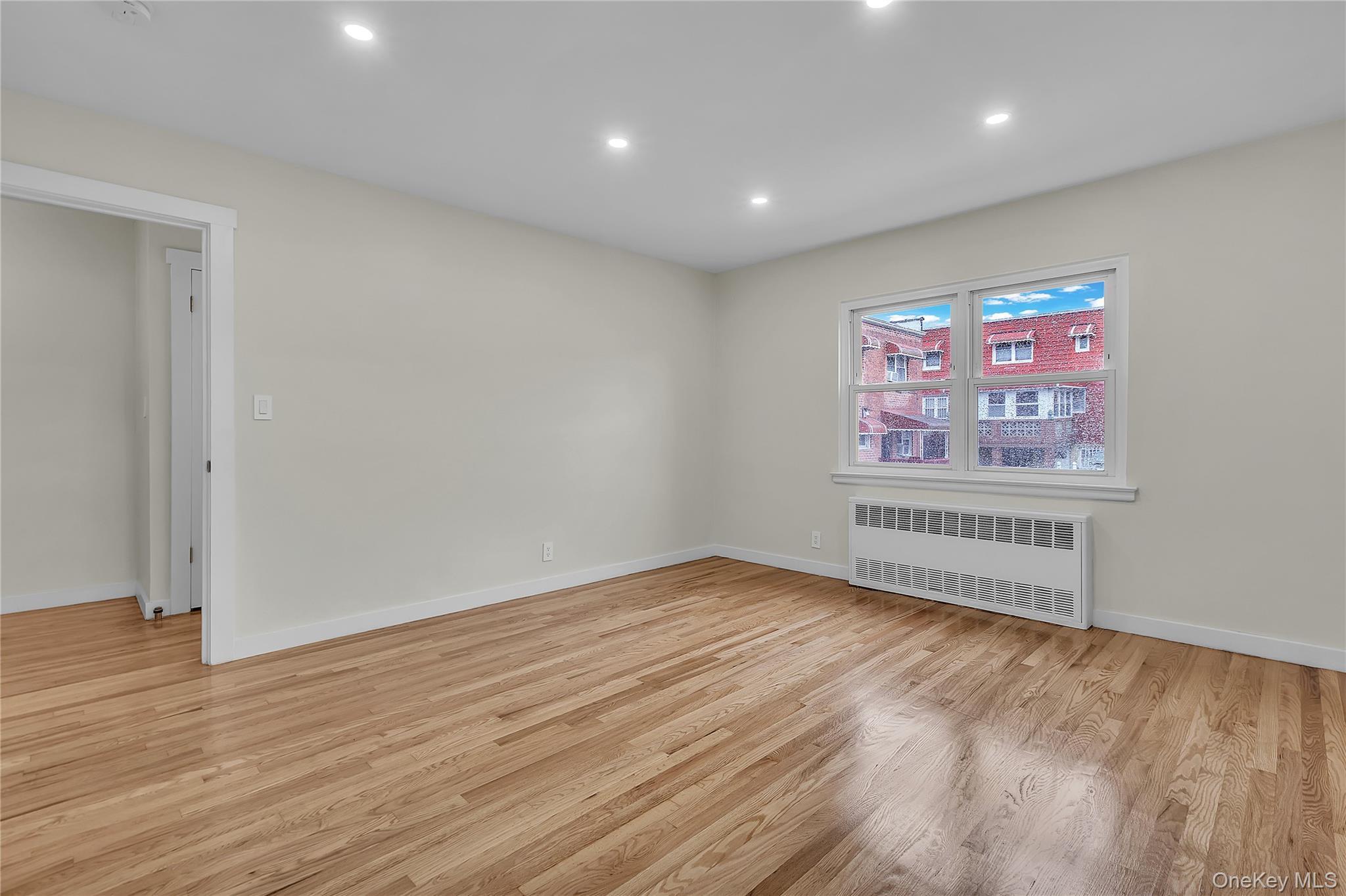 Single Family Tenbroeck Bronx, NY 10469, MLS-934728-13