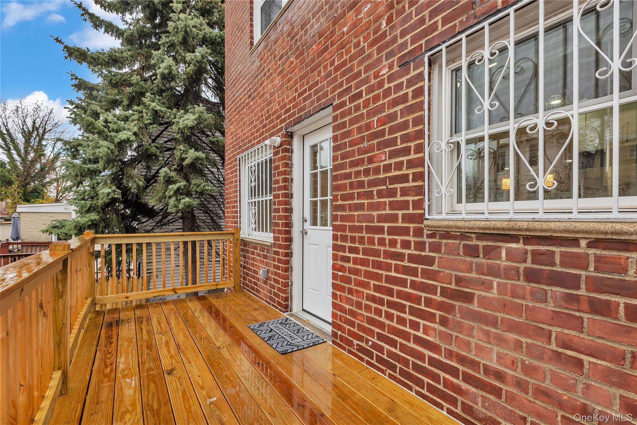 Single Family Tenbroeck Bronx, NY 10469, MLS-934728-16