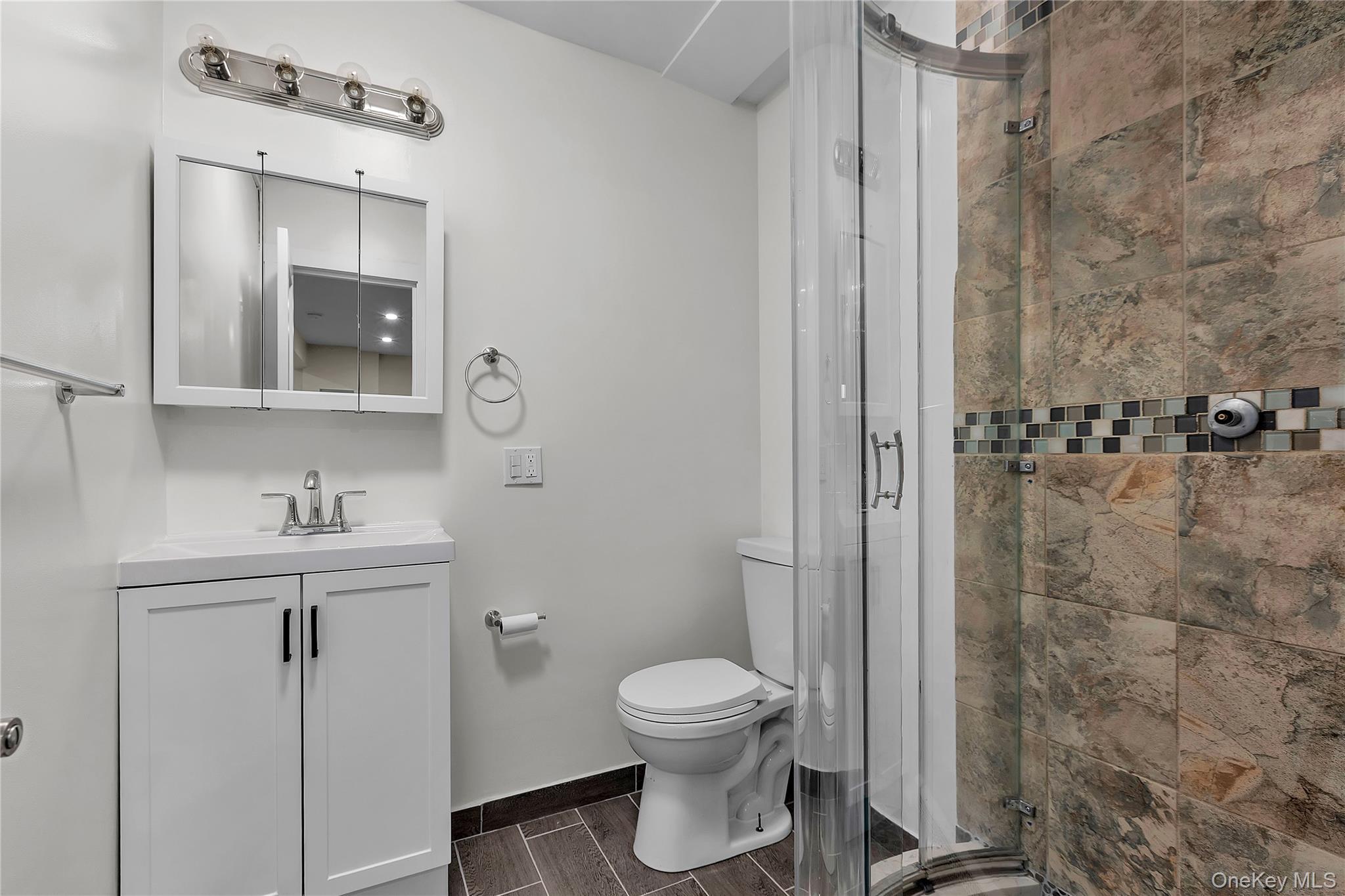 Single Family Tenbroeck Bronx, NY 10469, MLS-934728-20