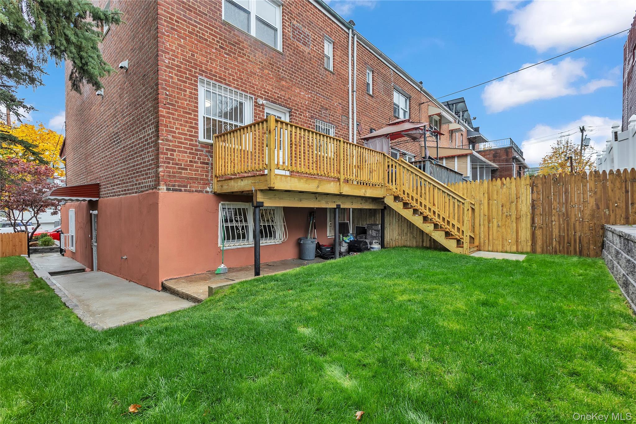 Single Family Tenbroeck Bronx, NY 10469, MLS-934728-23
