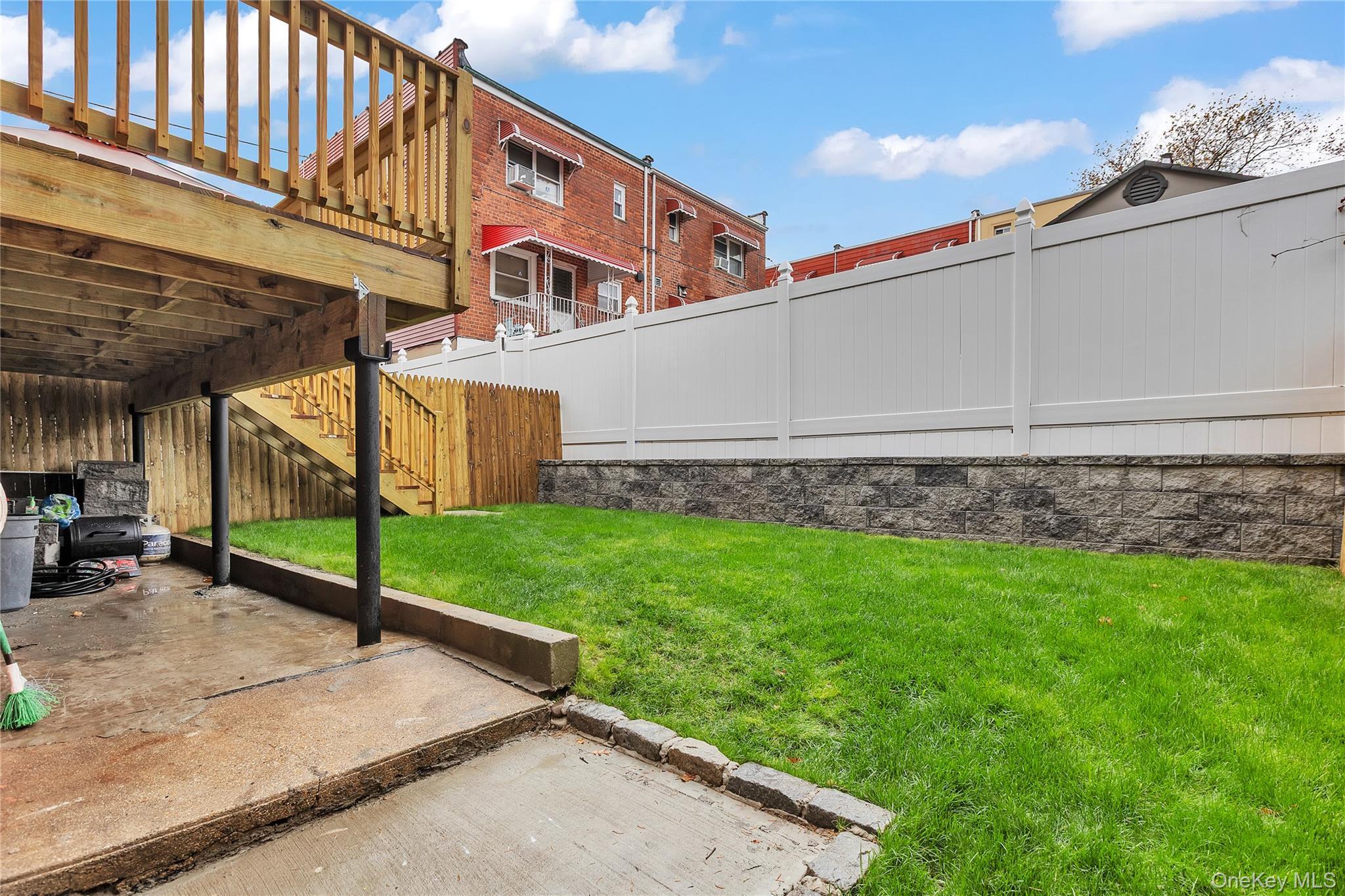 Single Family Tenbroeck Bronx, NY 10469, MLS-934728-24