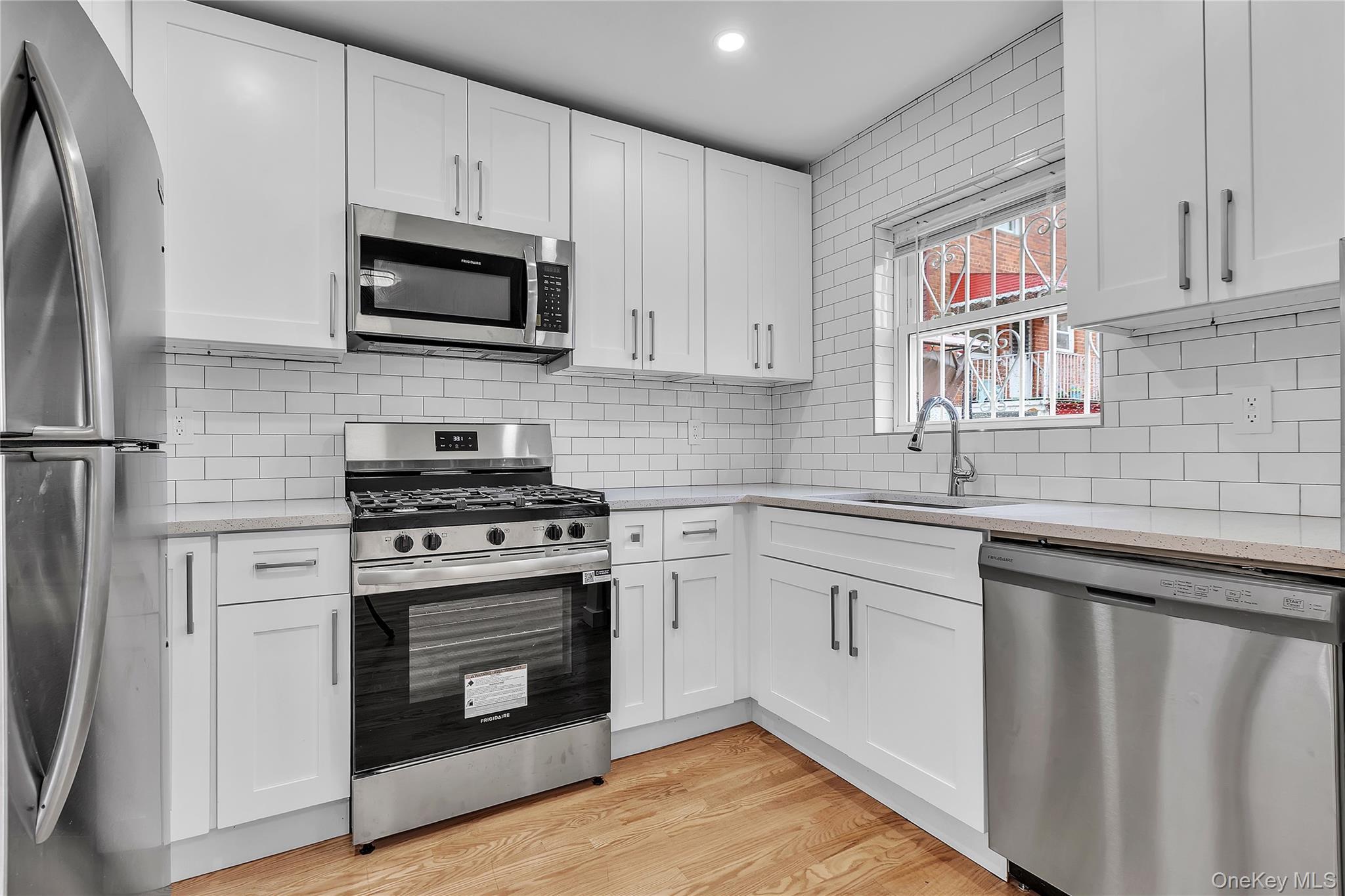 Single Family Tenbroeck Bronx, NY 10469, MLS-934728-6