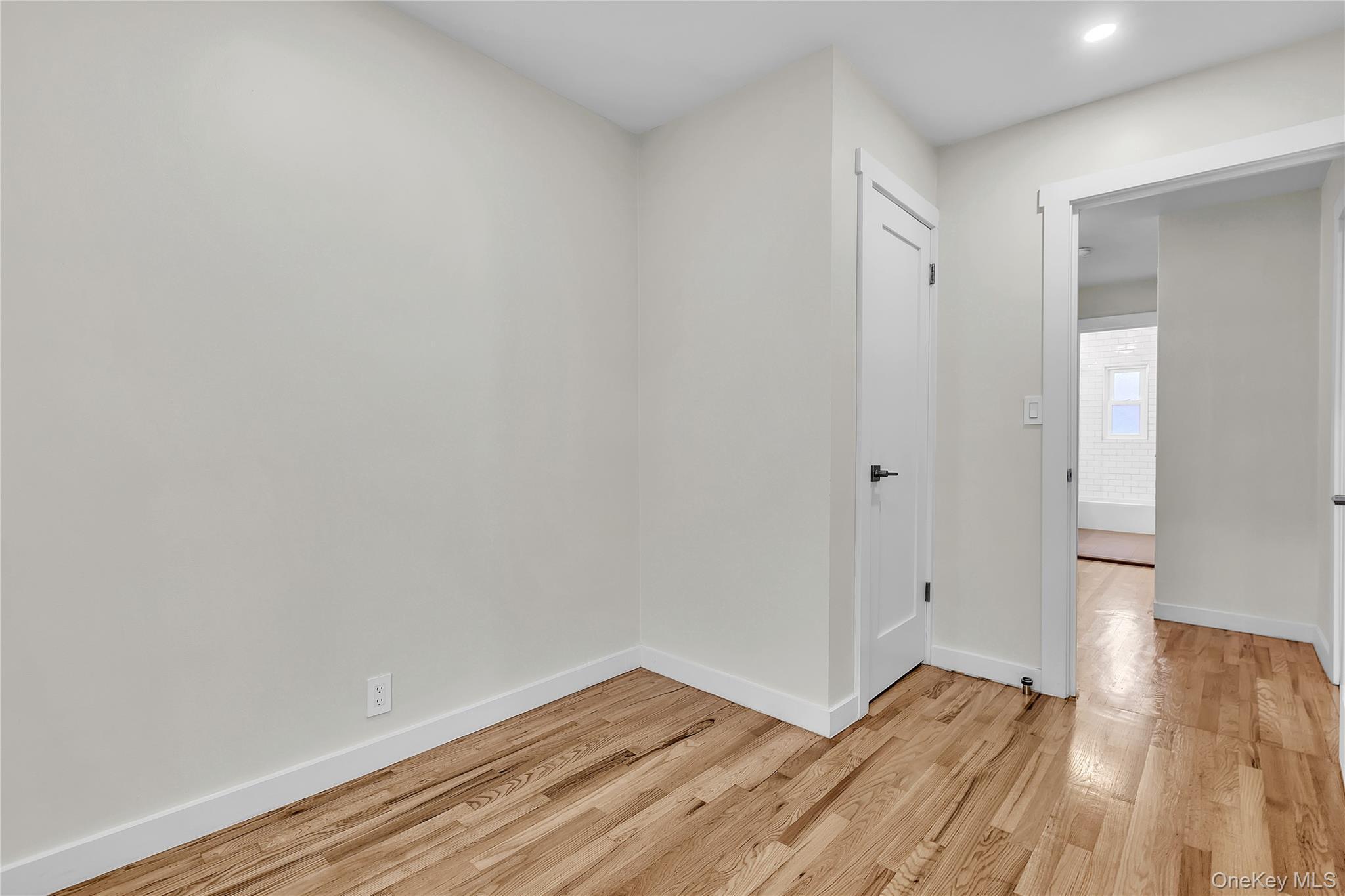 Single Family Tenbroeck Bronx, NY 10469, MLS-934728-9