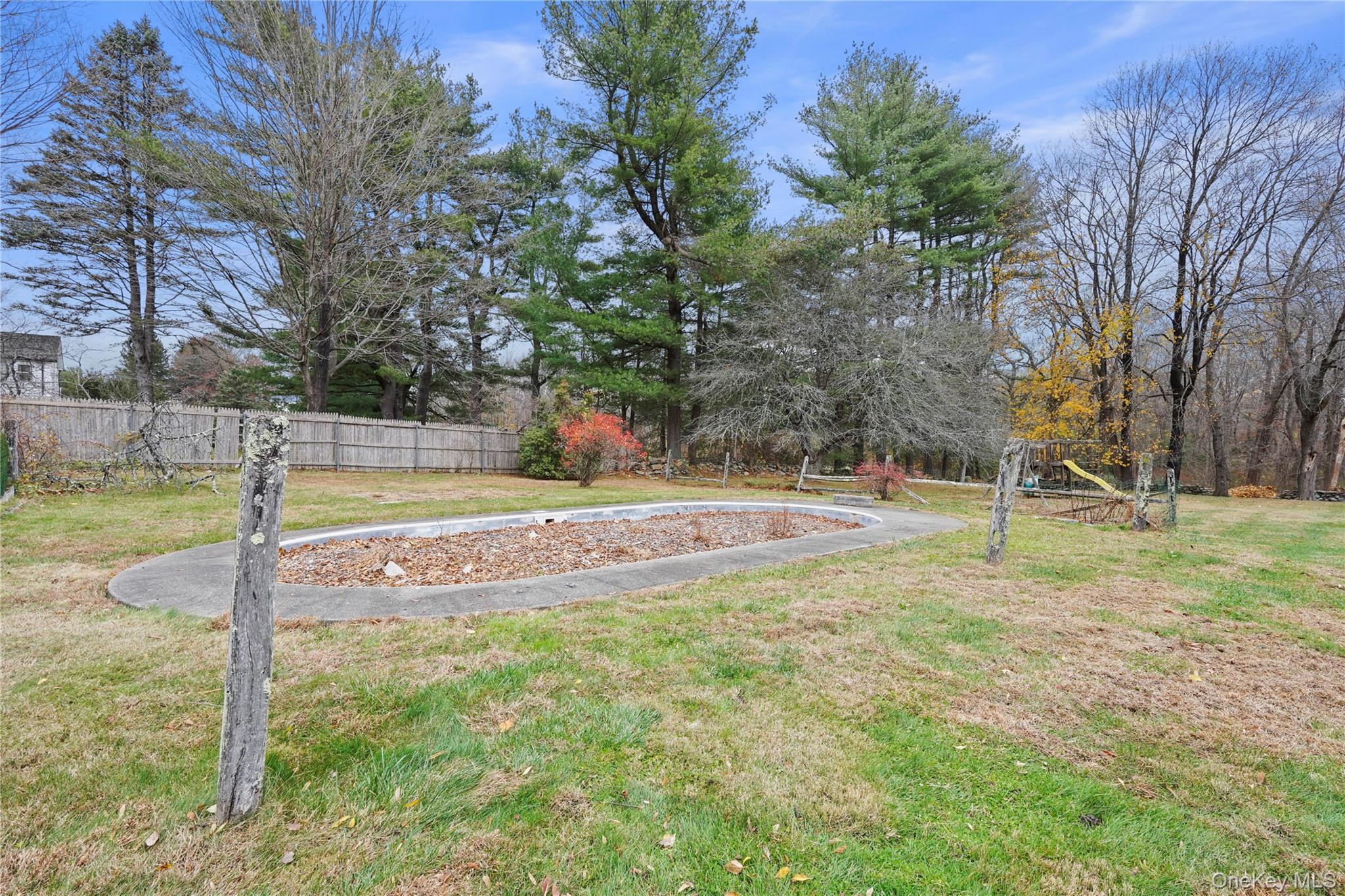 Single Family Smith Ridge Westchester County, NY 10590, MLS-934736-11