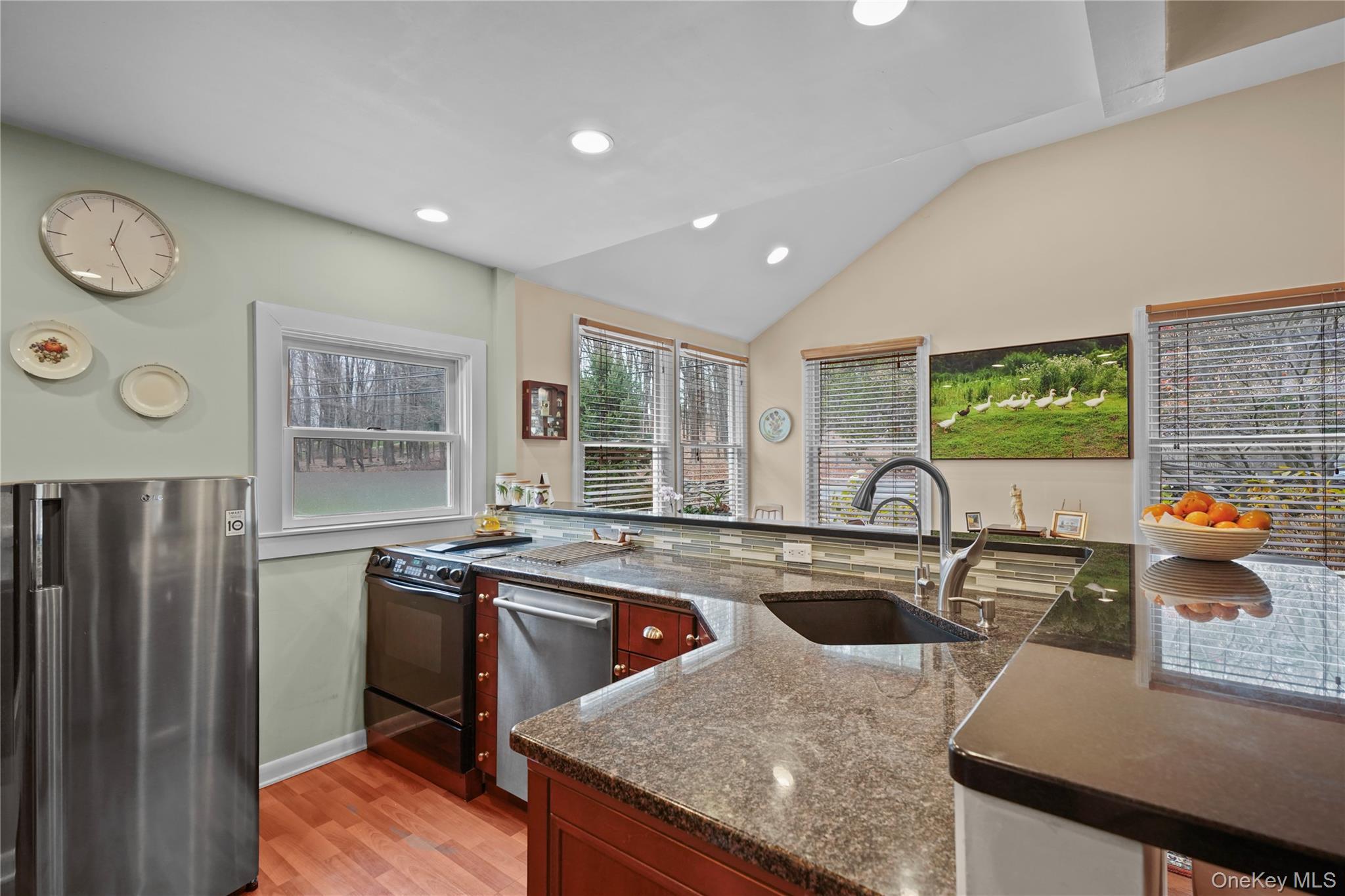 Single Family Smith Ridge Westchester County, NY 10590, MLS-934736-5